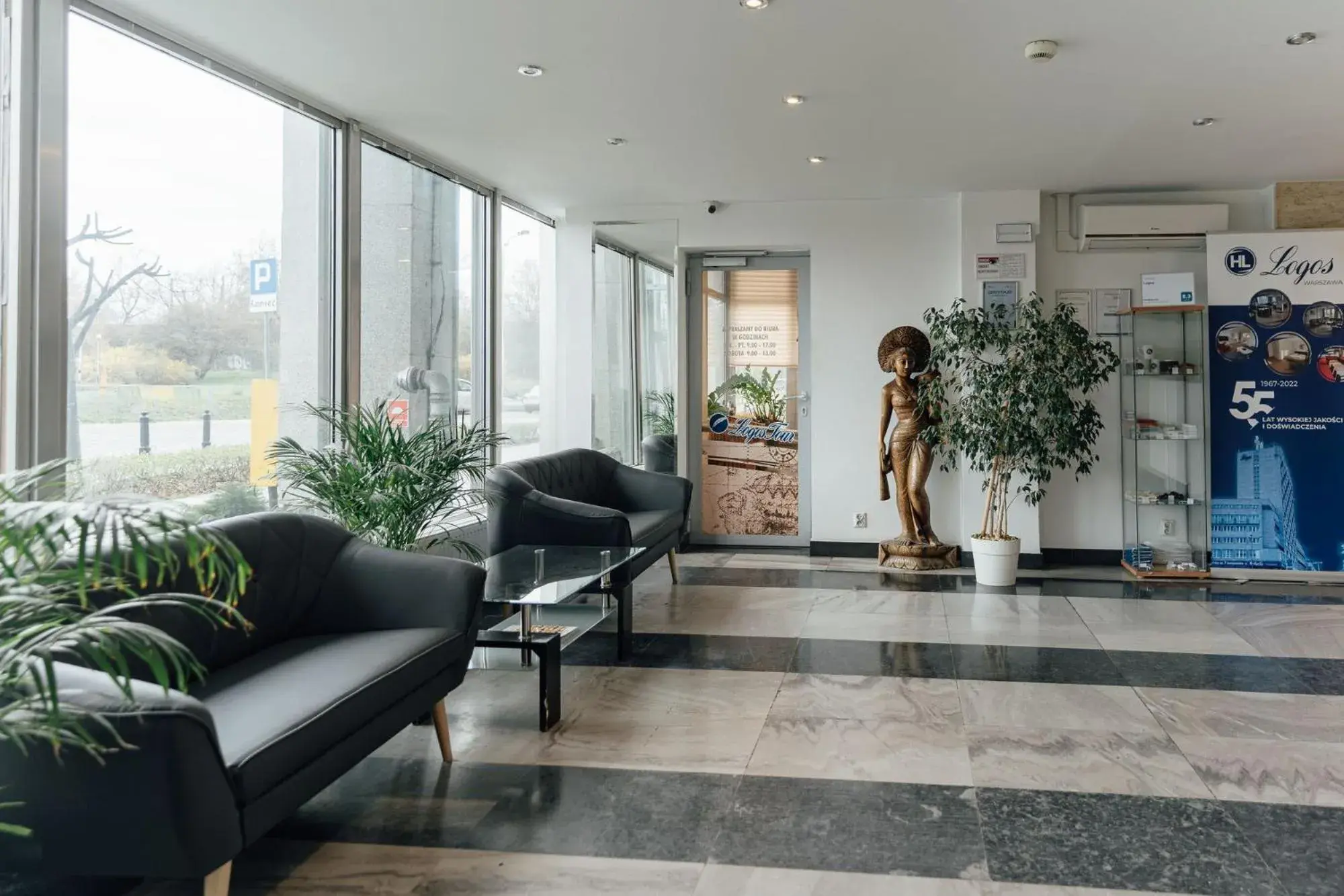 Lobby or reception in Hotel Logos Lobby or reception in Hotel Logos