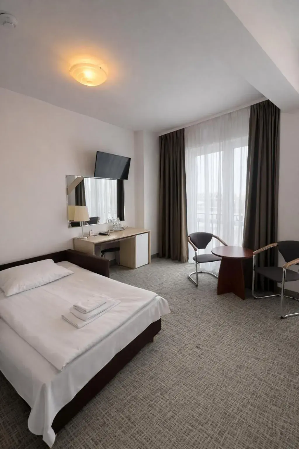 Bed in Hotel Logos Bed in Hotel Logos