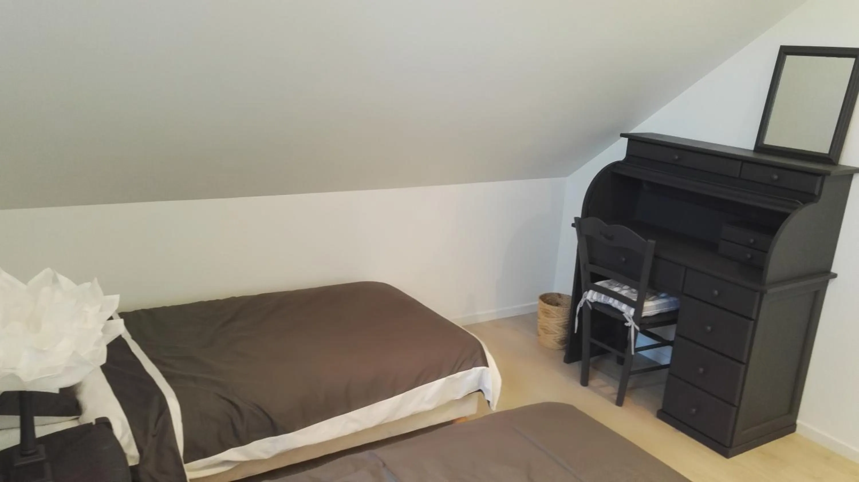 Photo of the whole room, Bed in les Bovrieres