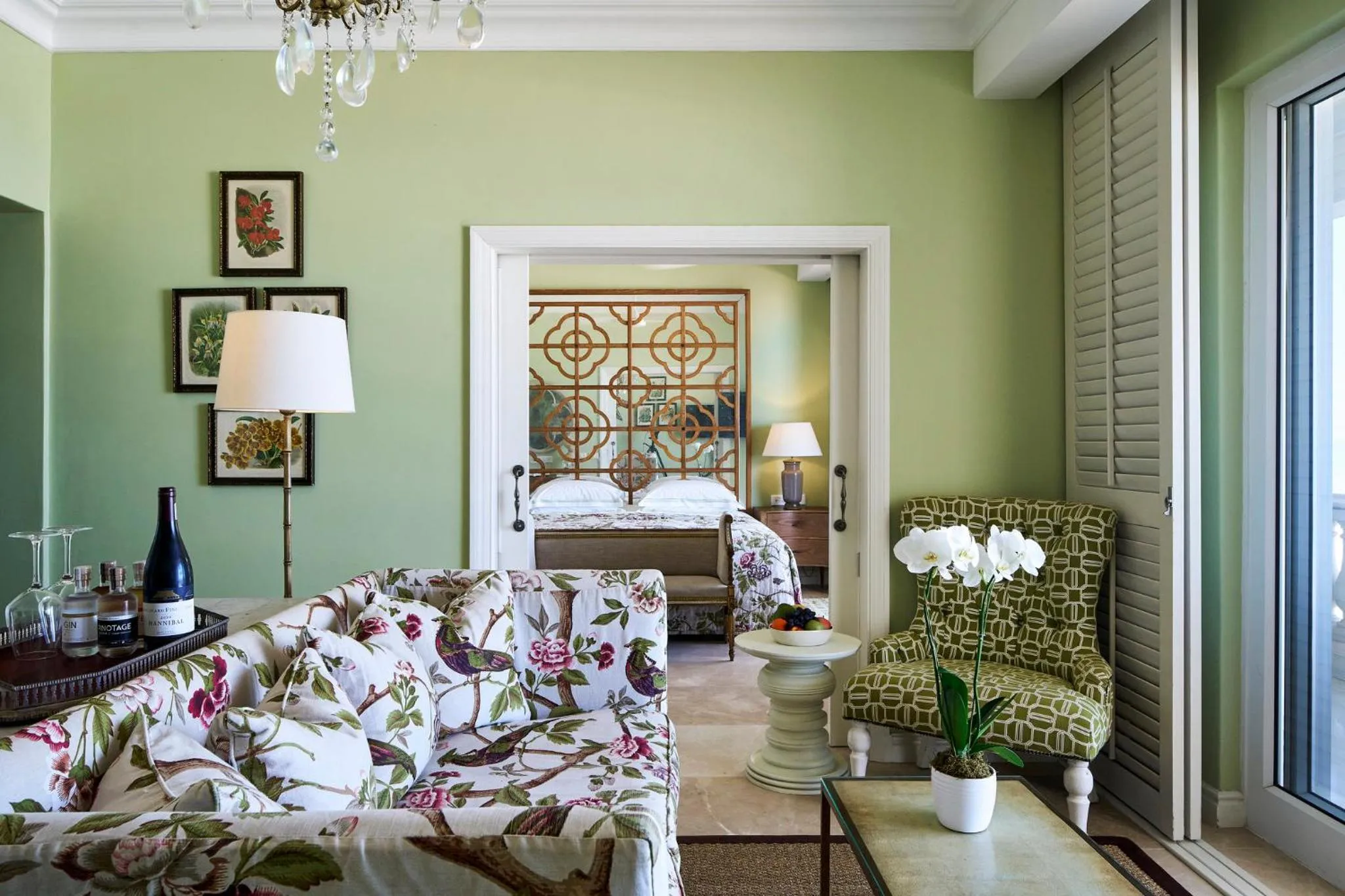 Photo of the whole room, Bed in The Oyster Box