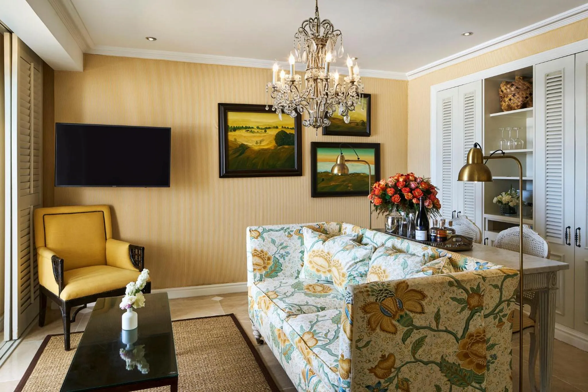 Photo of the whole room, Bed in The Oyster Box