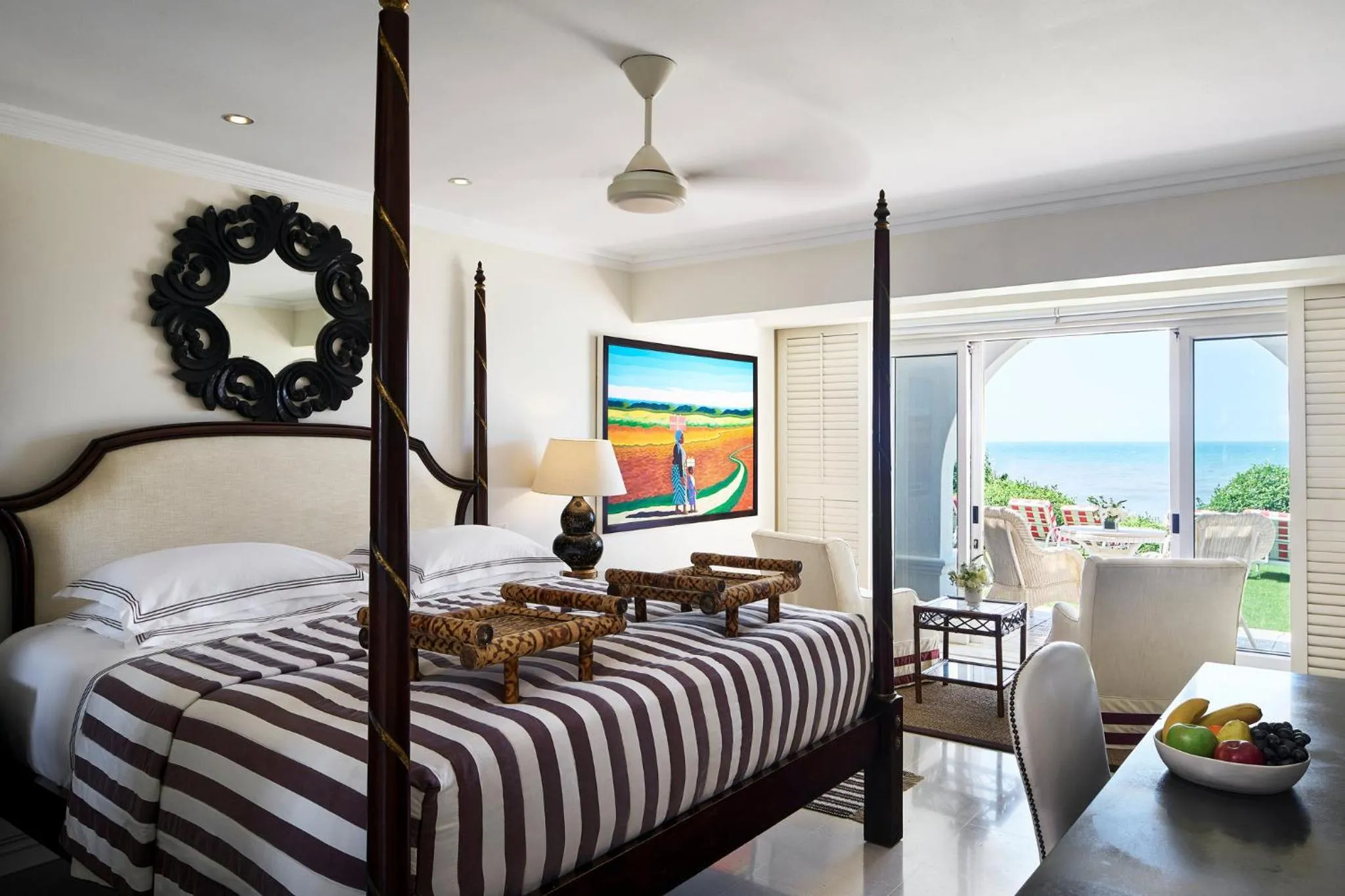 Photo of the whole room, Bed in The Oyster Box