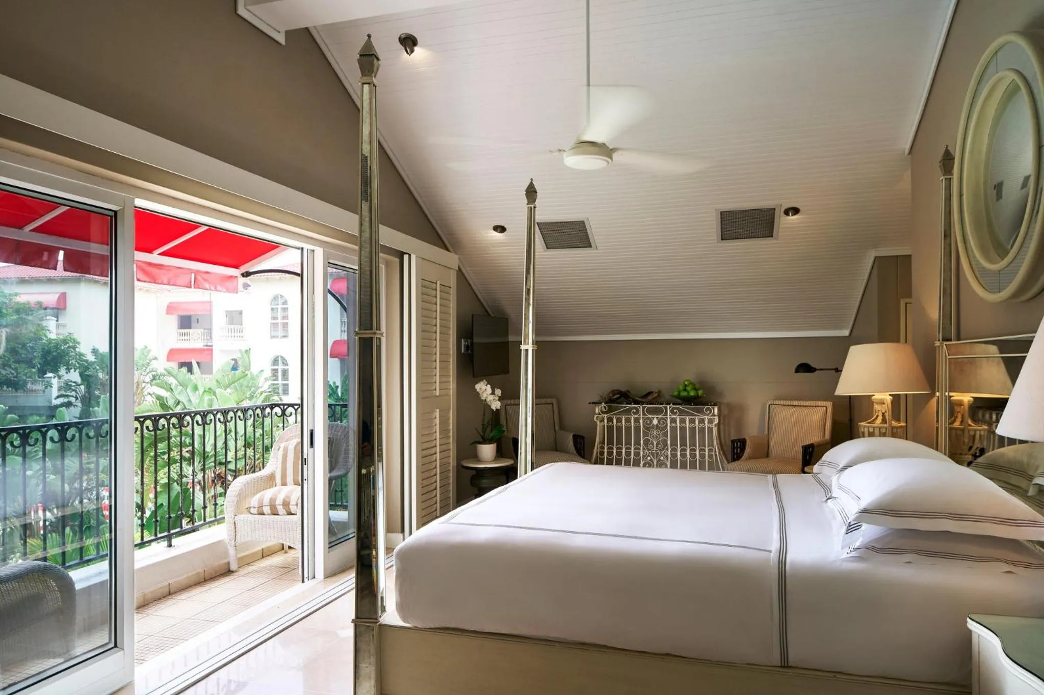 Bedroom, Bed in The Oyster Box