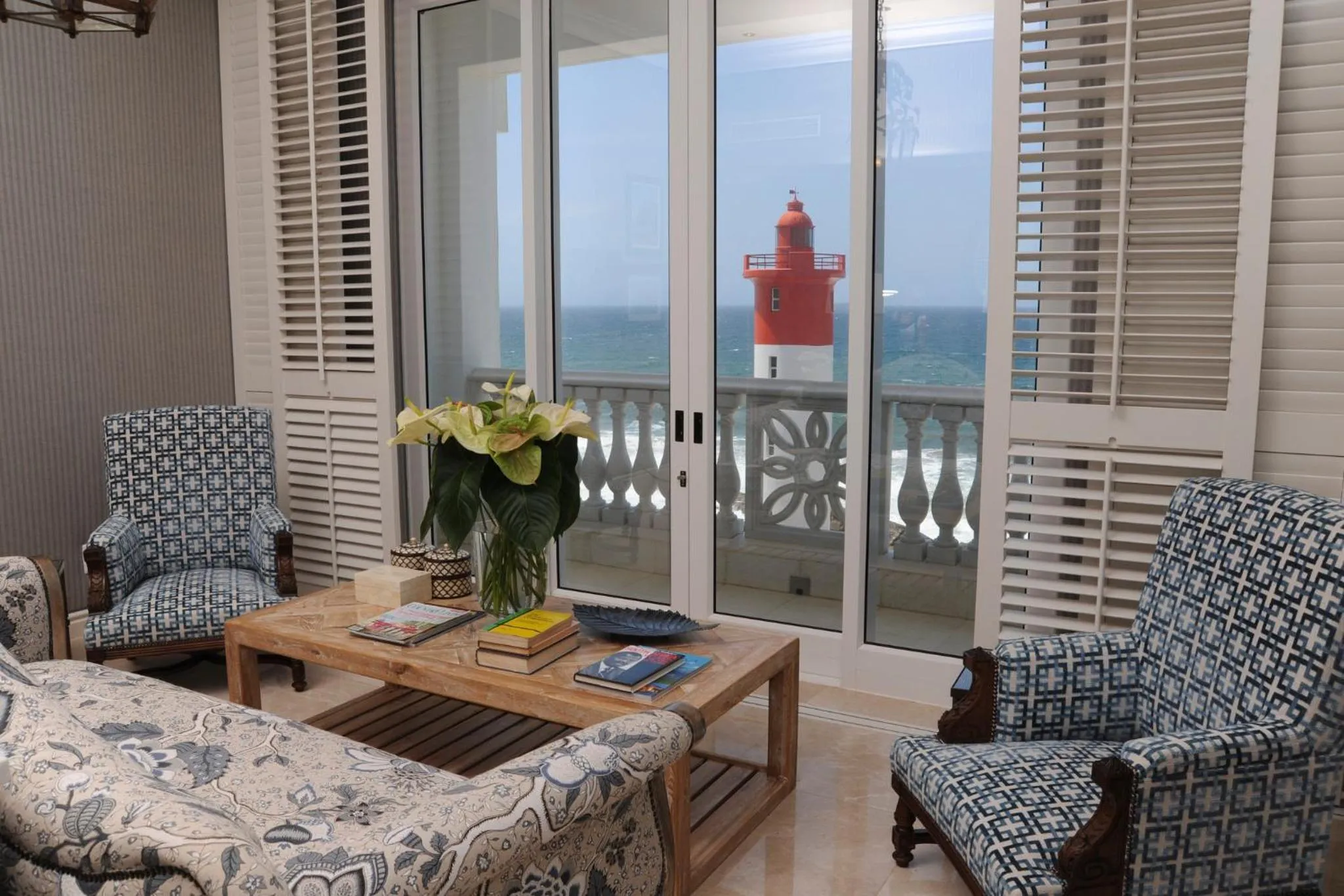 Photo of the whole room in The Oyster Box