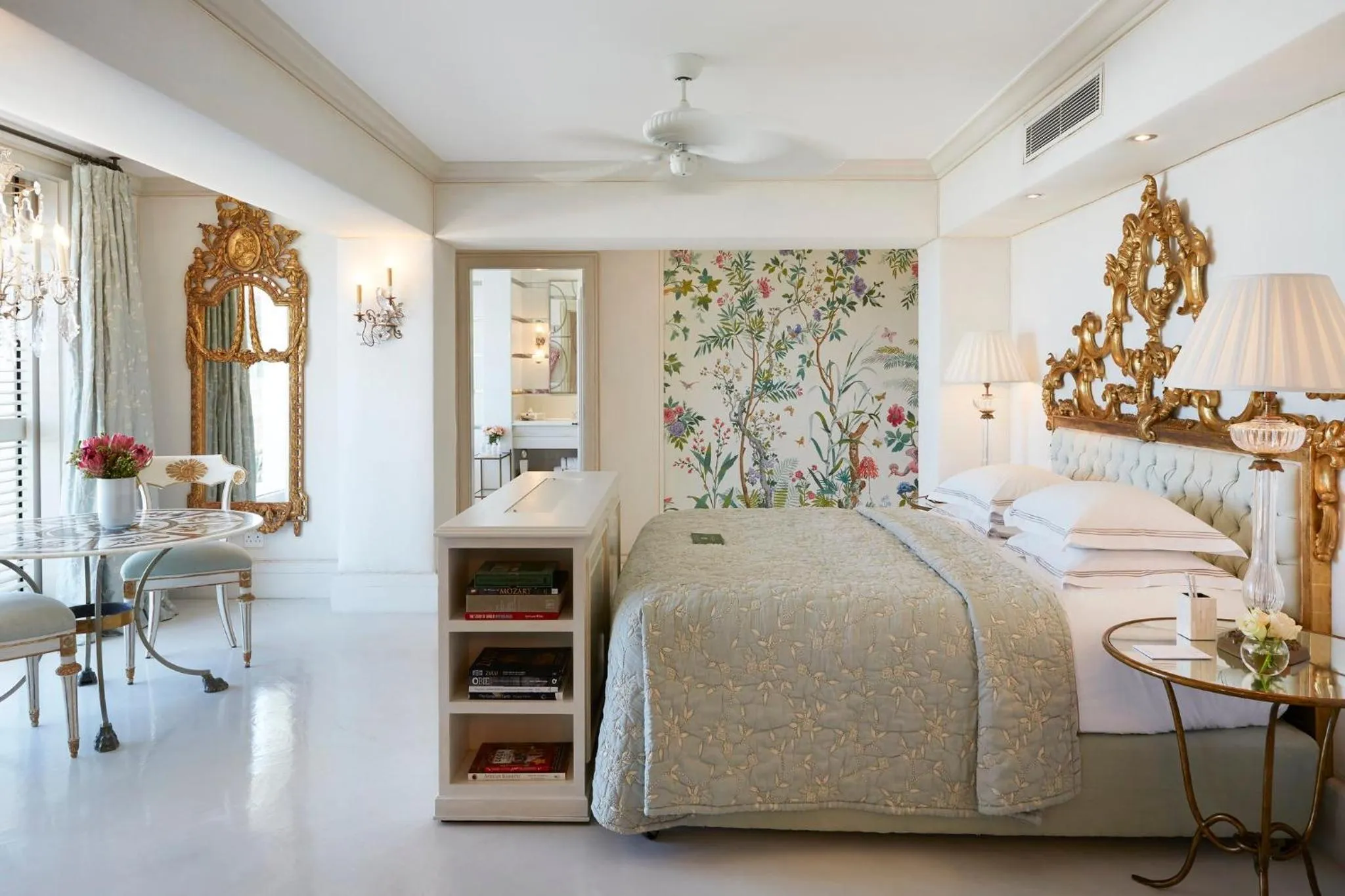 Photo of the whole room, Bed in The Oyster Box