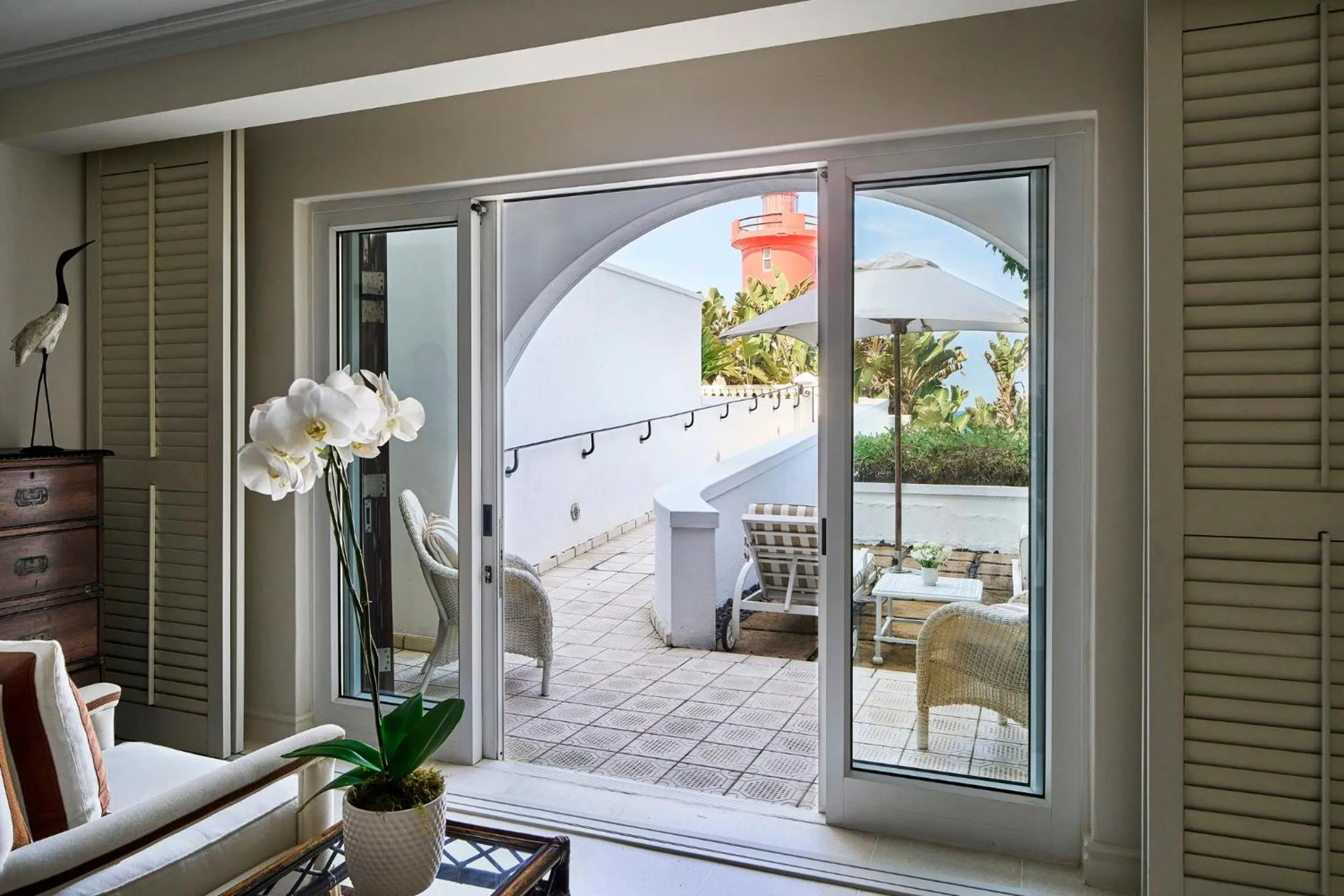 Photo of the whole room in The Oyster Box