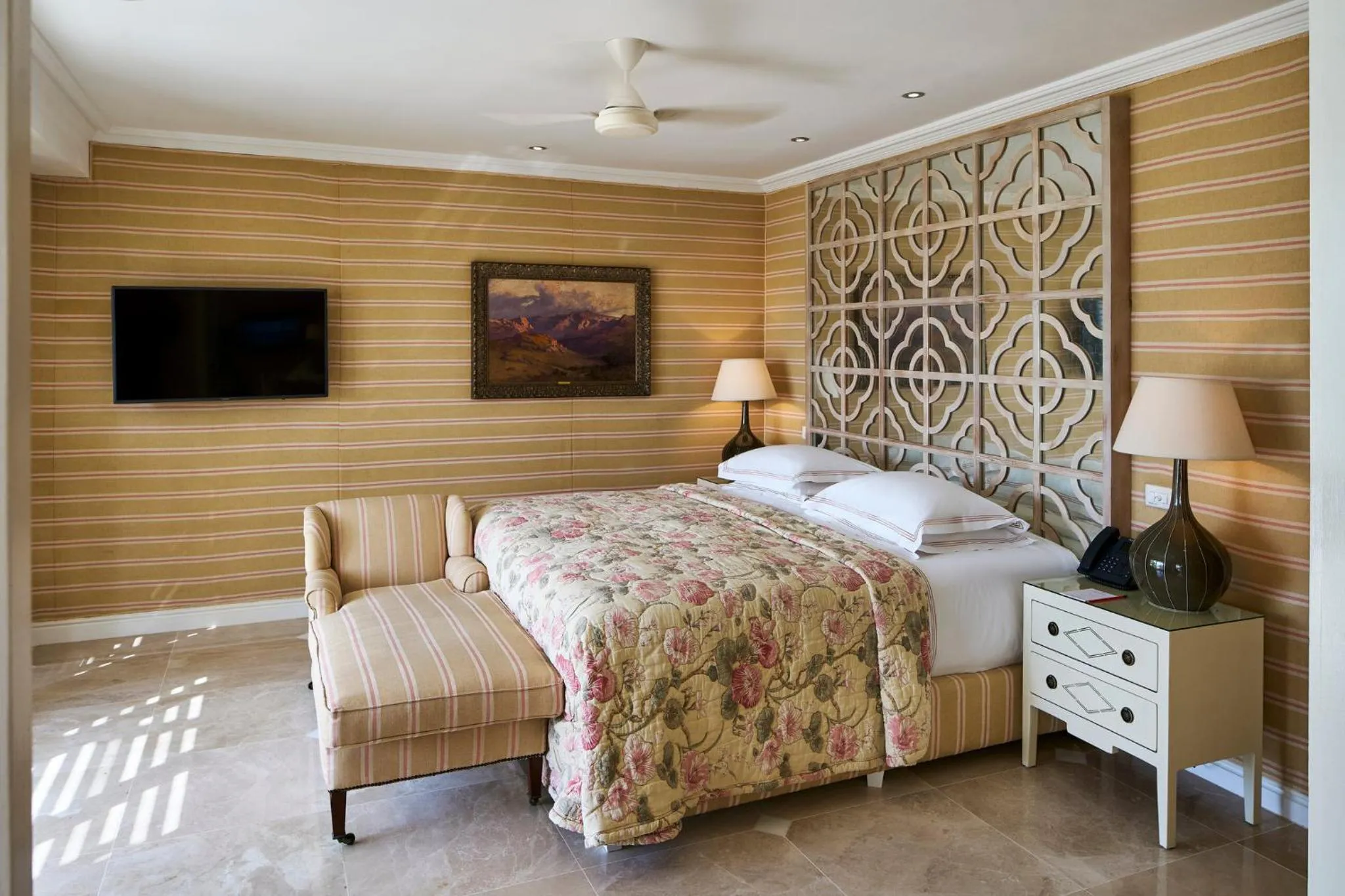 Photo of the whole room, Bed in The Oyster Box