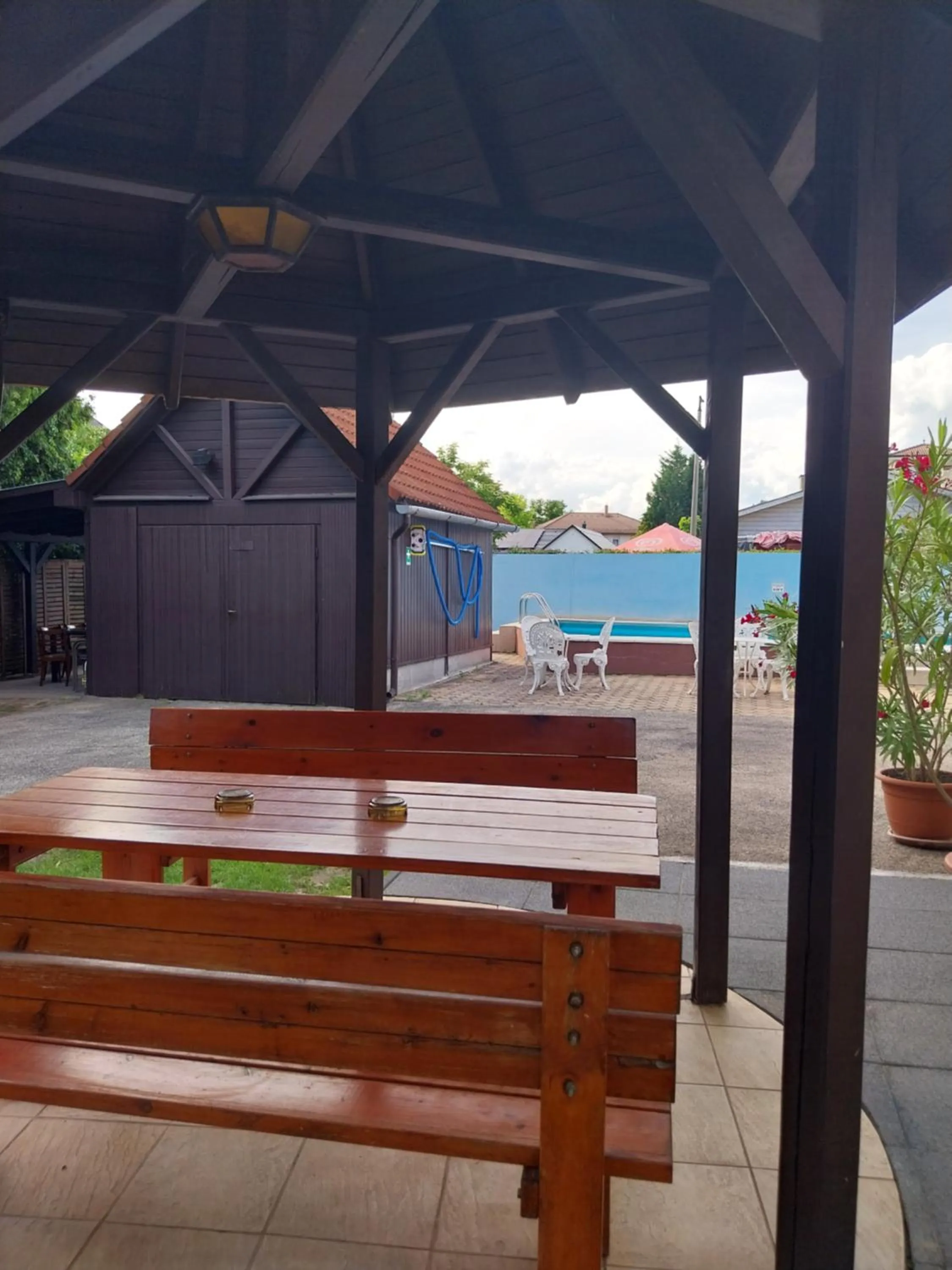 Pool view in See Vendégház - Siófok