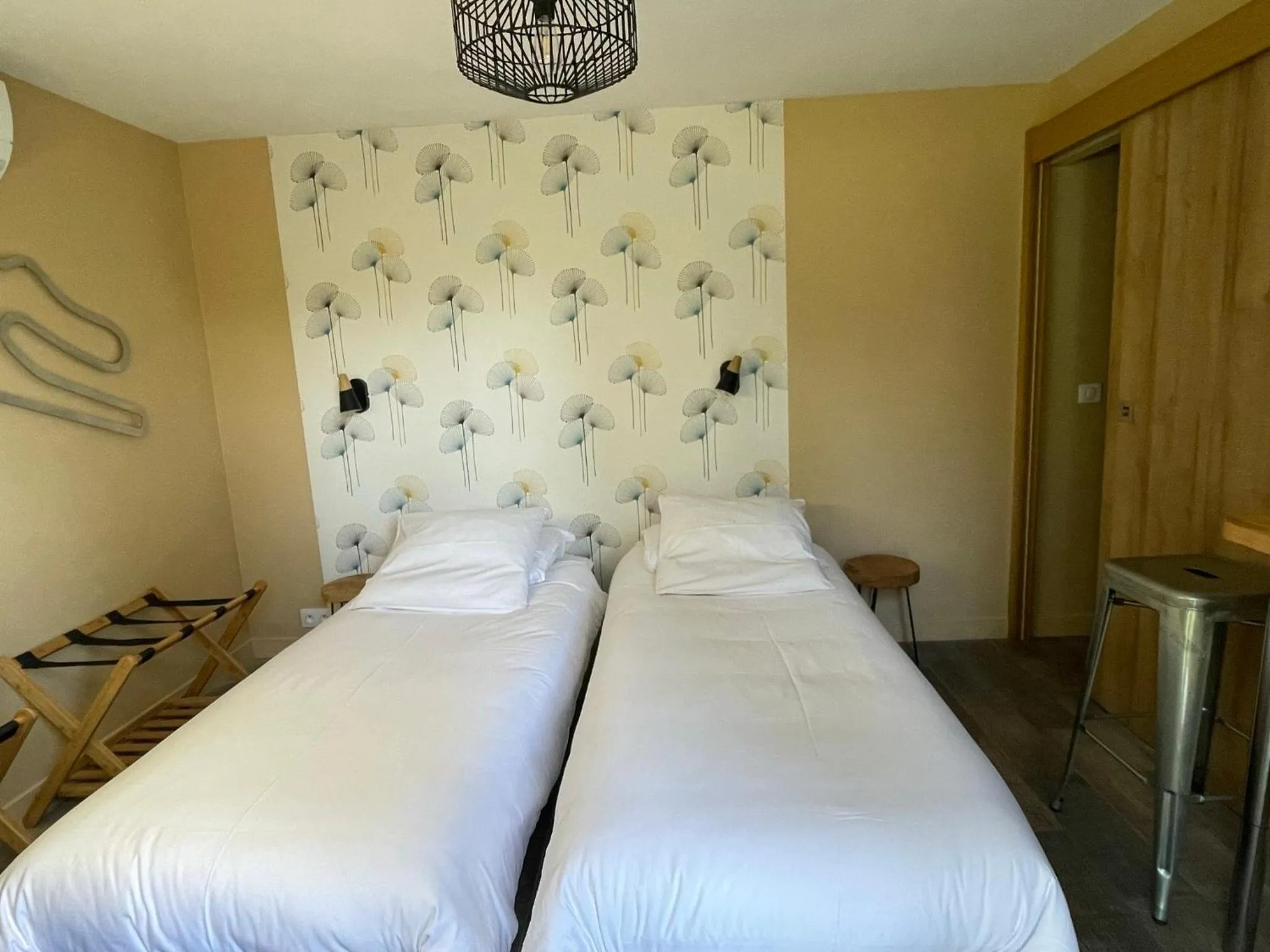 Bed in Cabane du Circuit