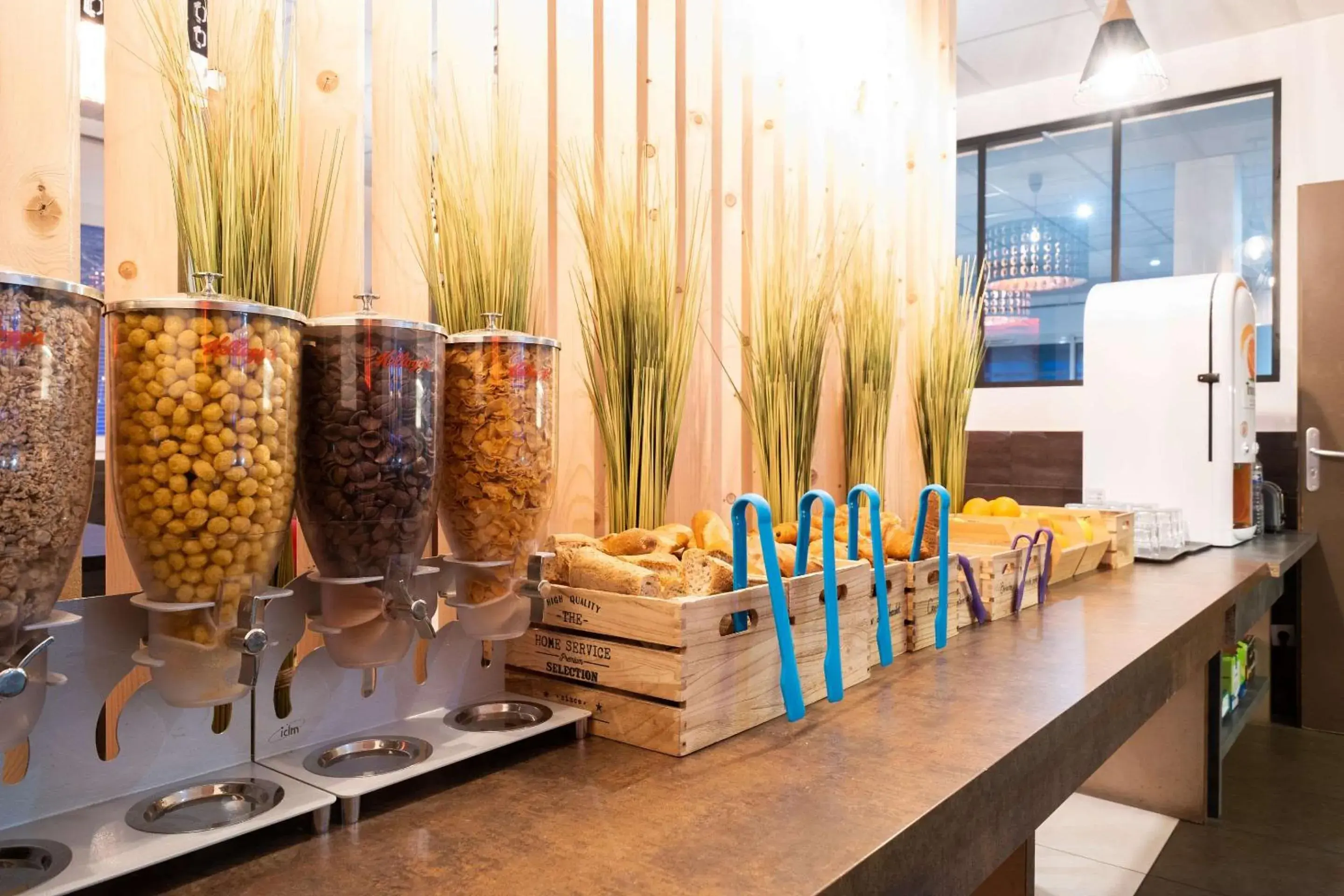 Restaurant/places to eat in Kyriad Dijon Sud - Longvic Restaurant/places to eat in Kyriad Dijon Sud - Longvic