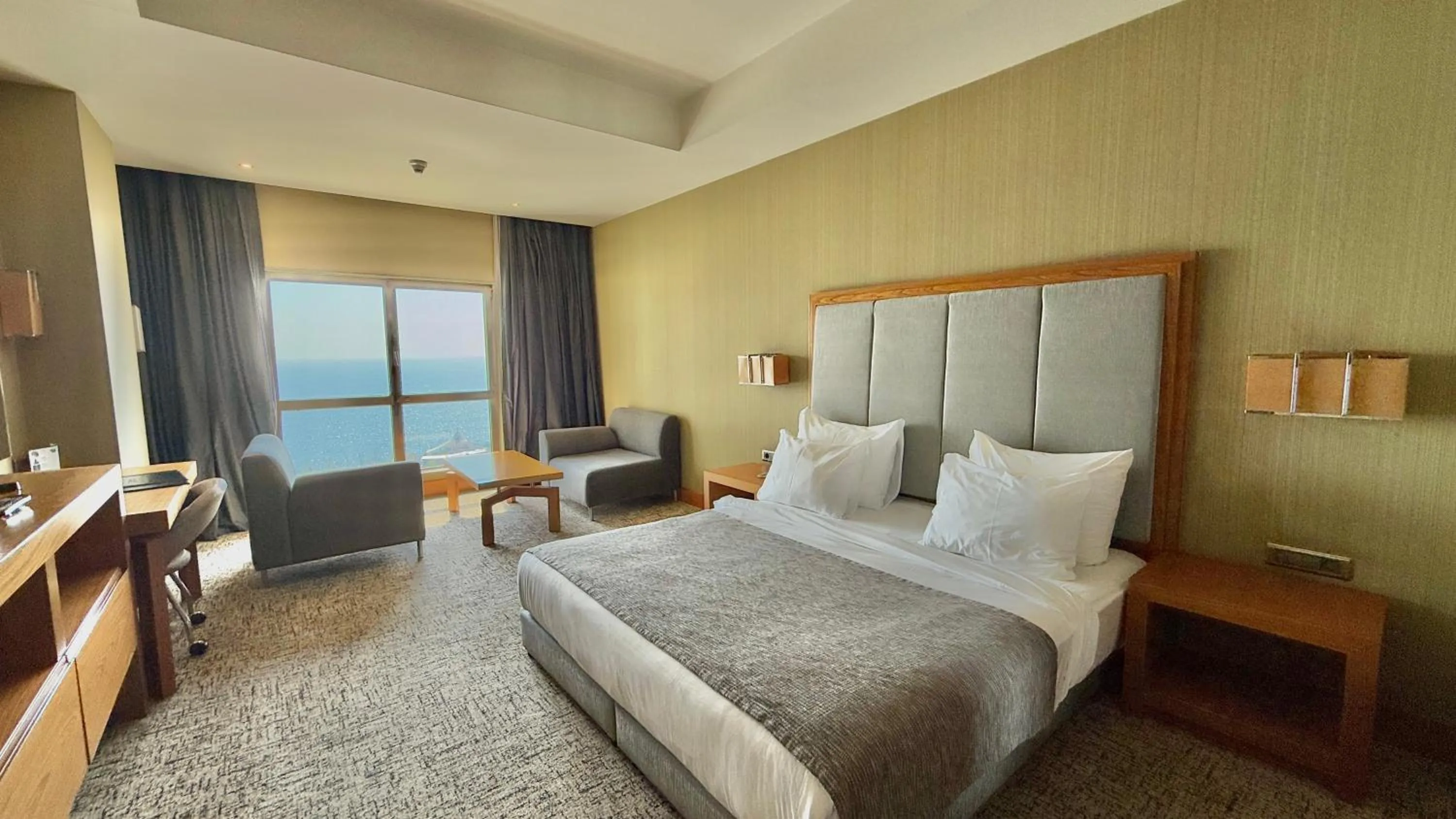 Photo of the whole room, Bed in The Green Park Pendik