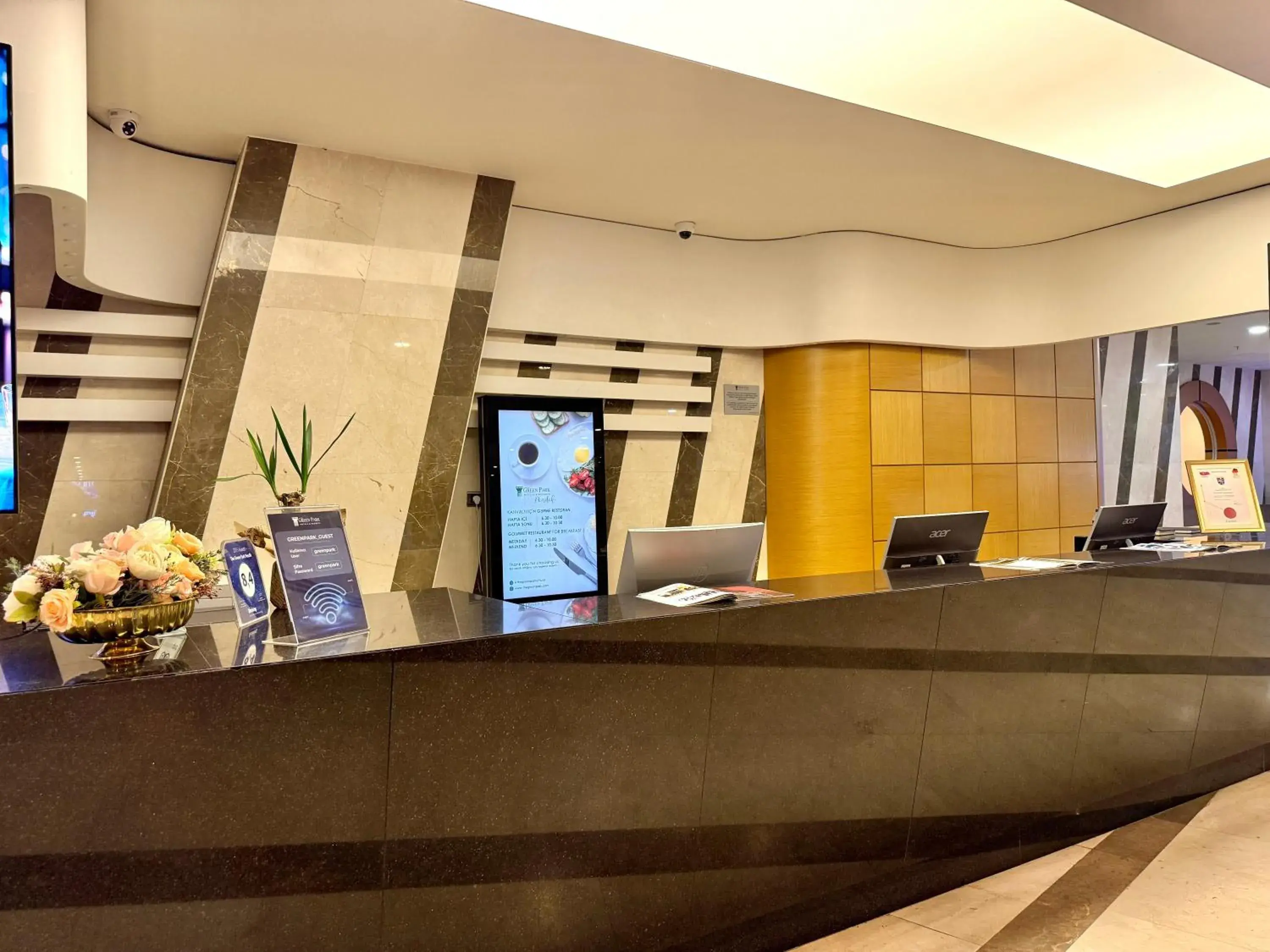 Lobby or reception in The Green Park Pendik Lobby or reception in The Green Park Pendik