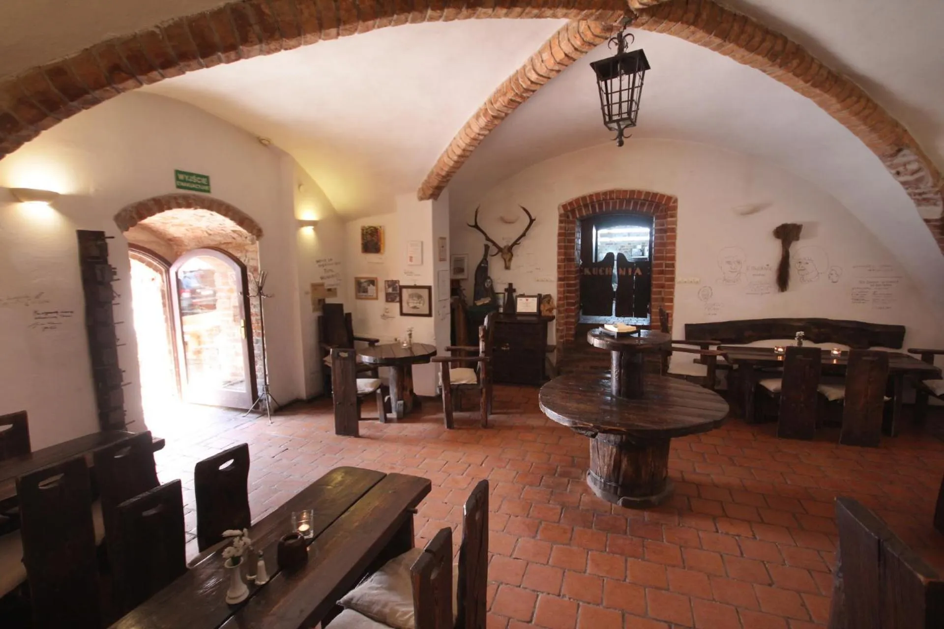 Restaurant/places to eat in Zamek Reszel