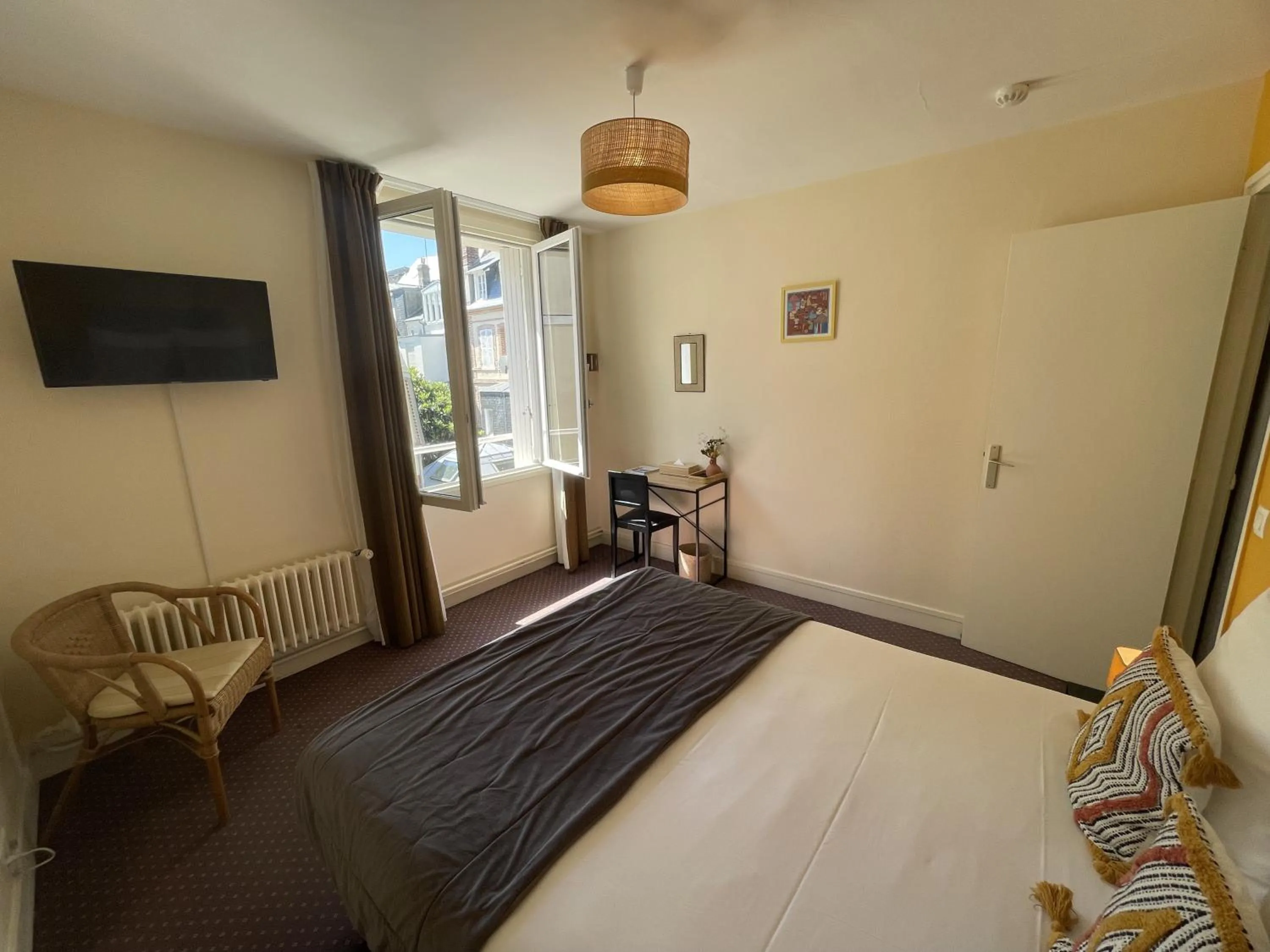 Bed in Le Trouville - Hôtel de Charme