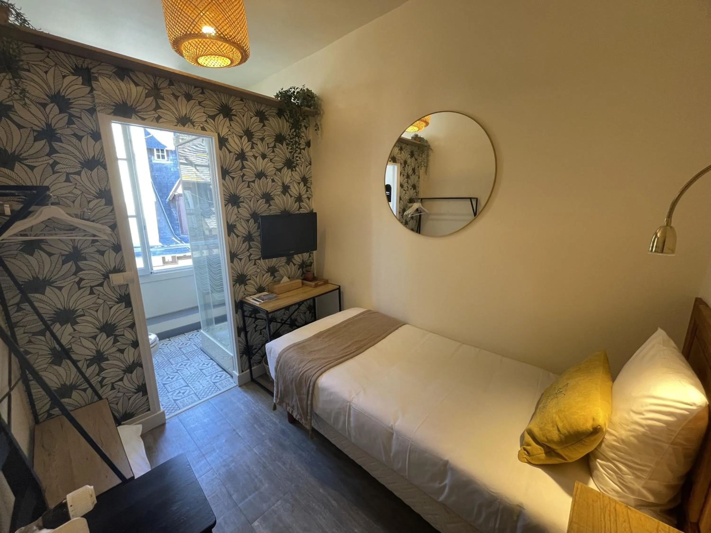 Bed in Le Trouville - Hôtel de Charme