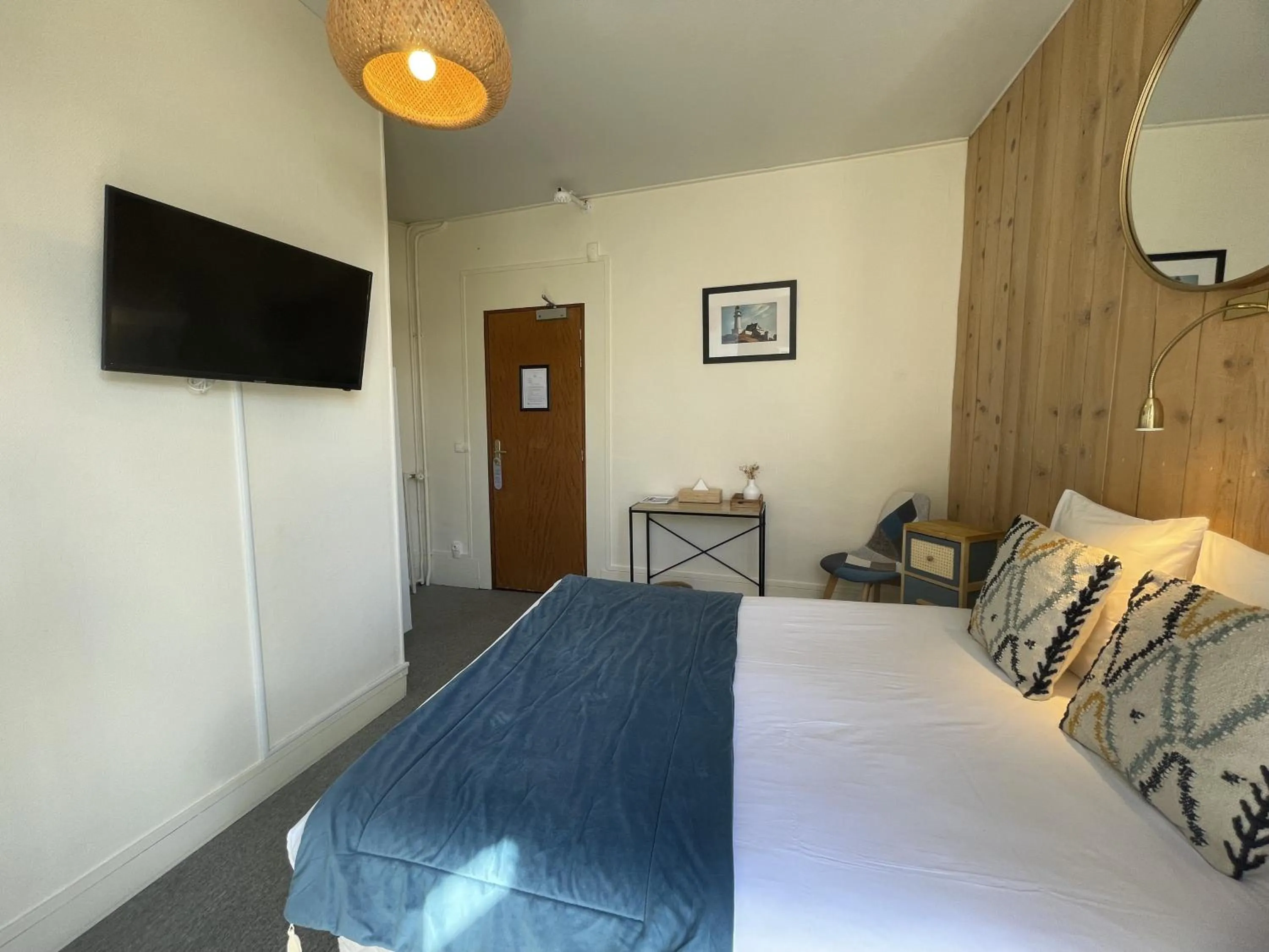 Bed in Le Trouville - Hôtel de Charme