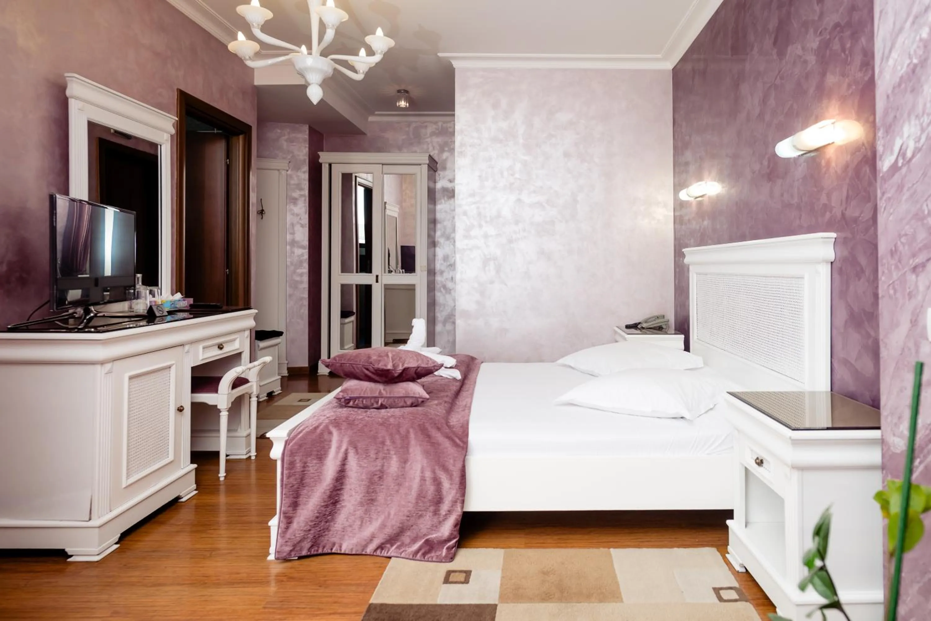 Bed in Acapulco Hotel