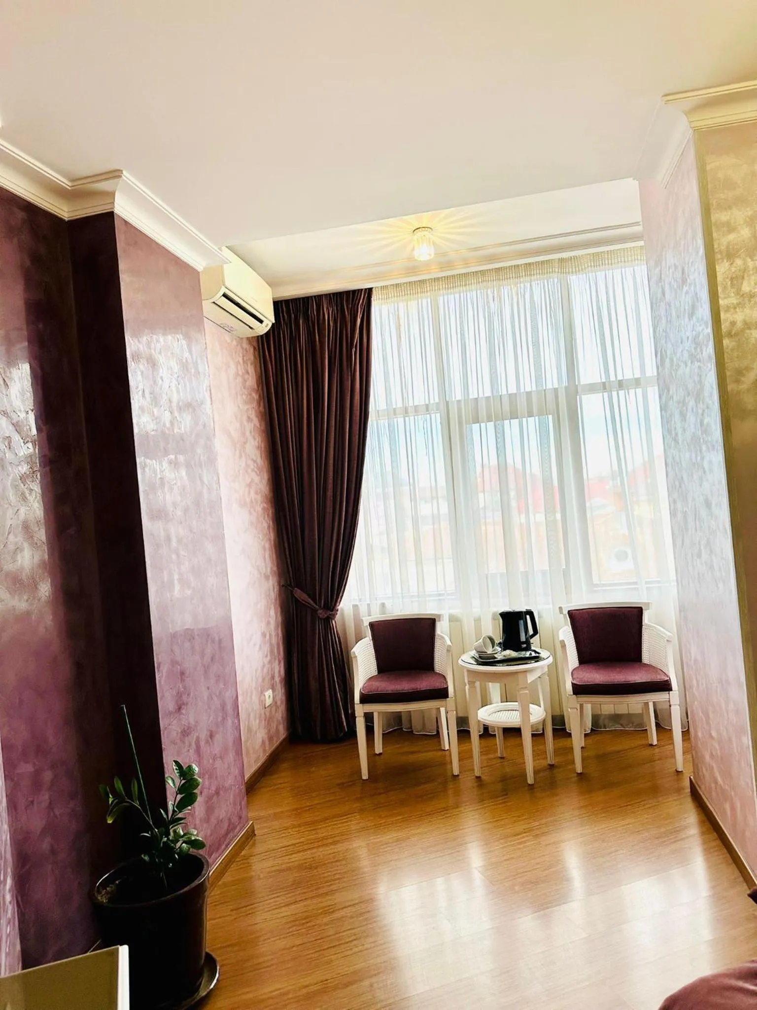 Seating area in Acapulco Hotel