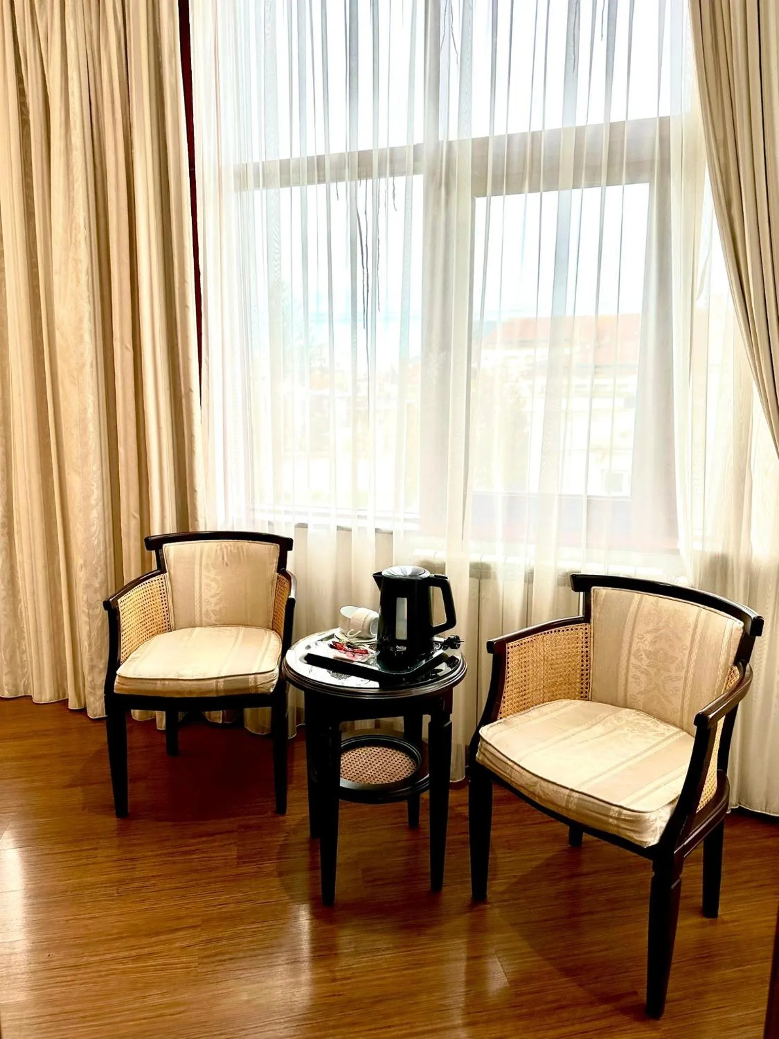 Seating area in Acapulco Hotel