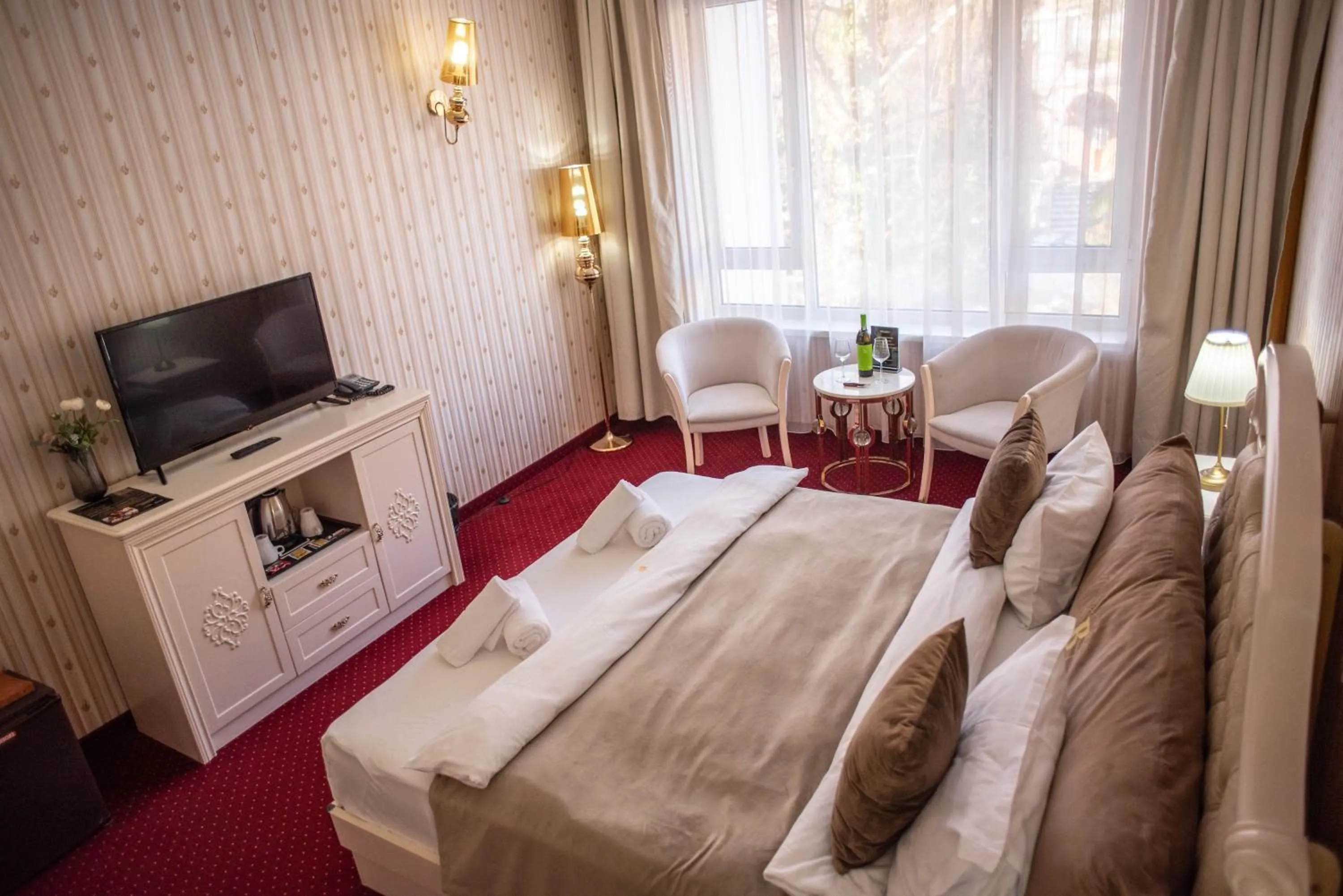 Bedroom, Bed in Hotel Carpathia