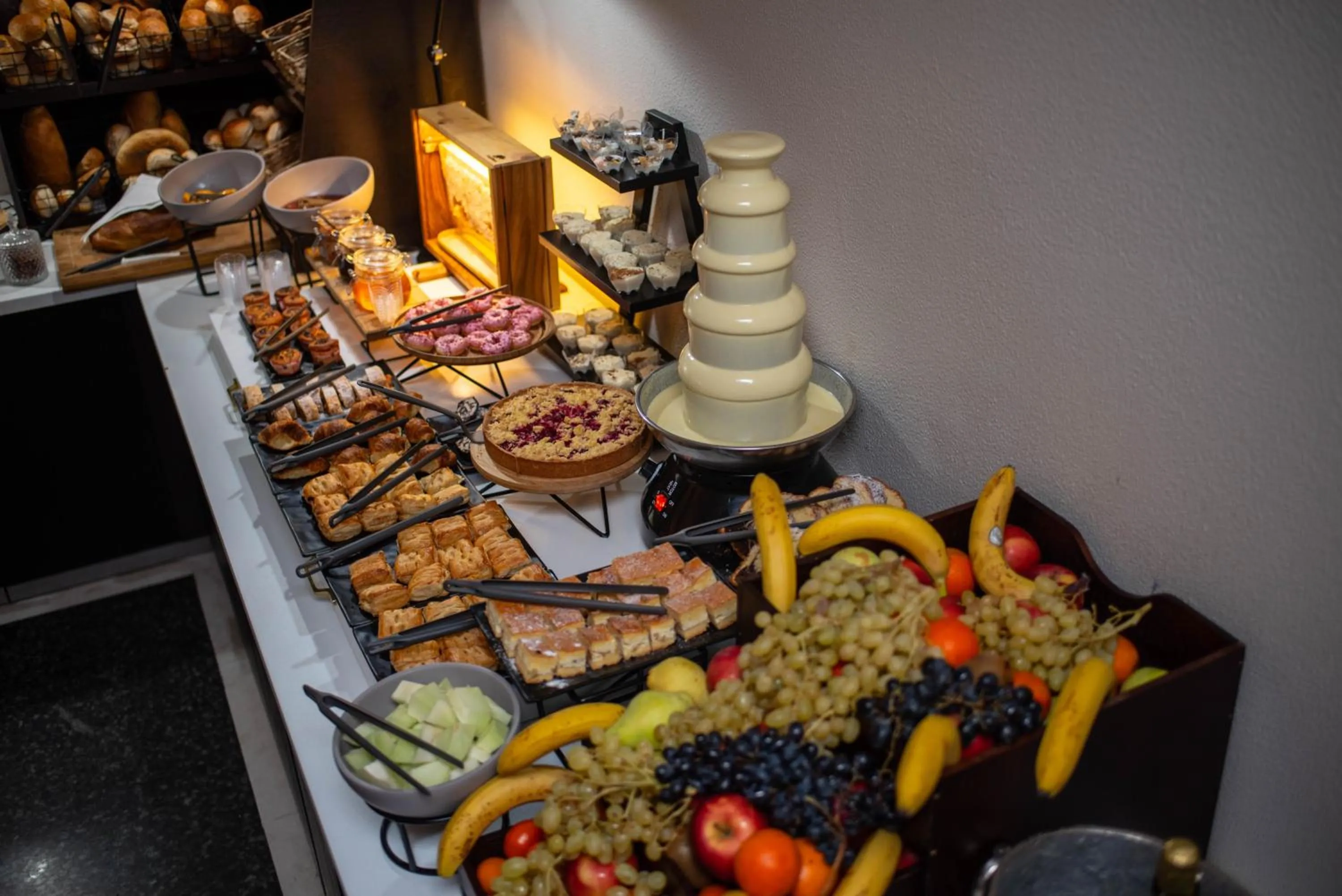 Buffet breakfast in Hotel Carpathia