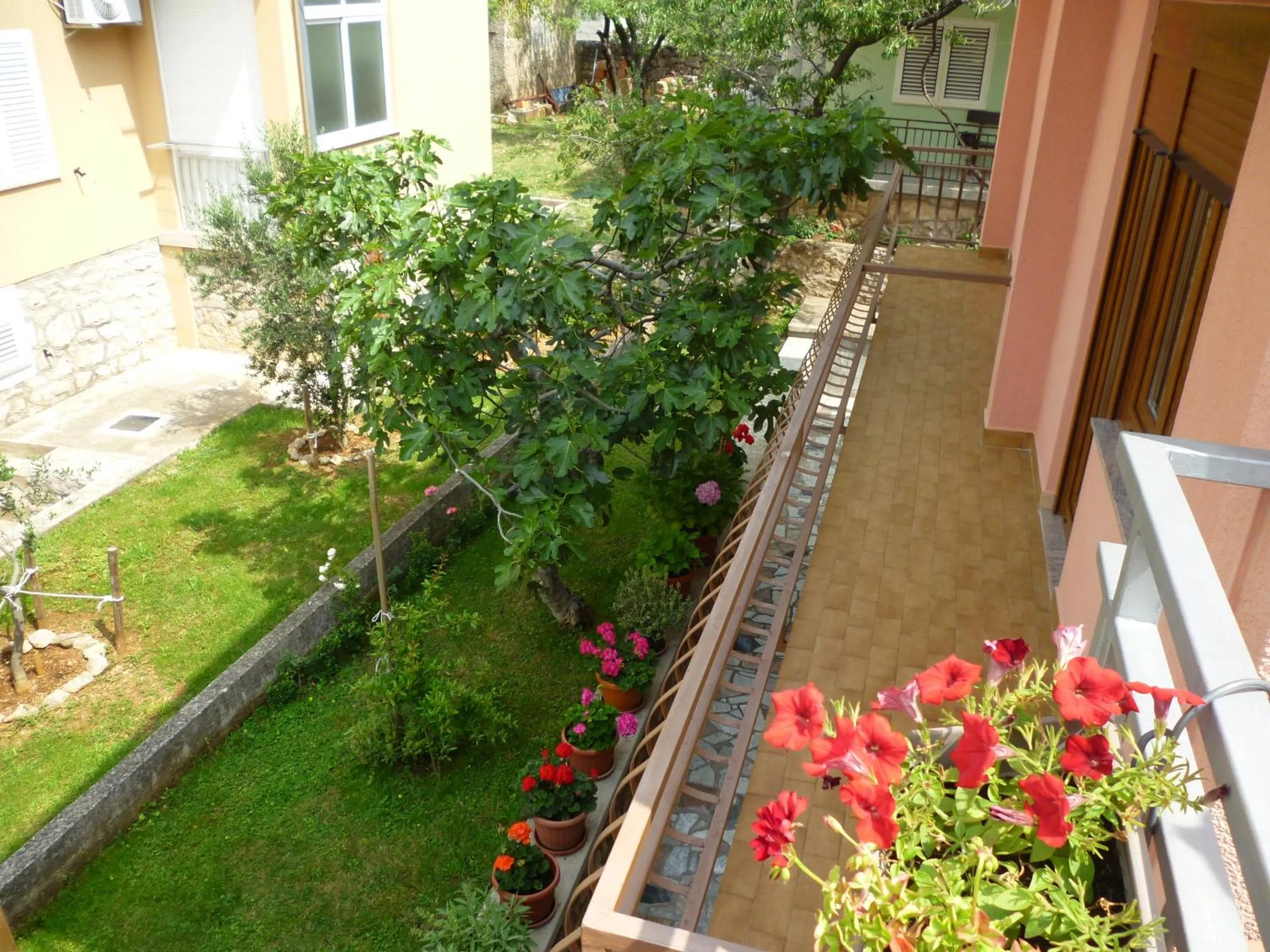 Garden in Apartments Pjer