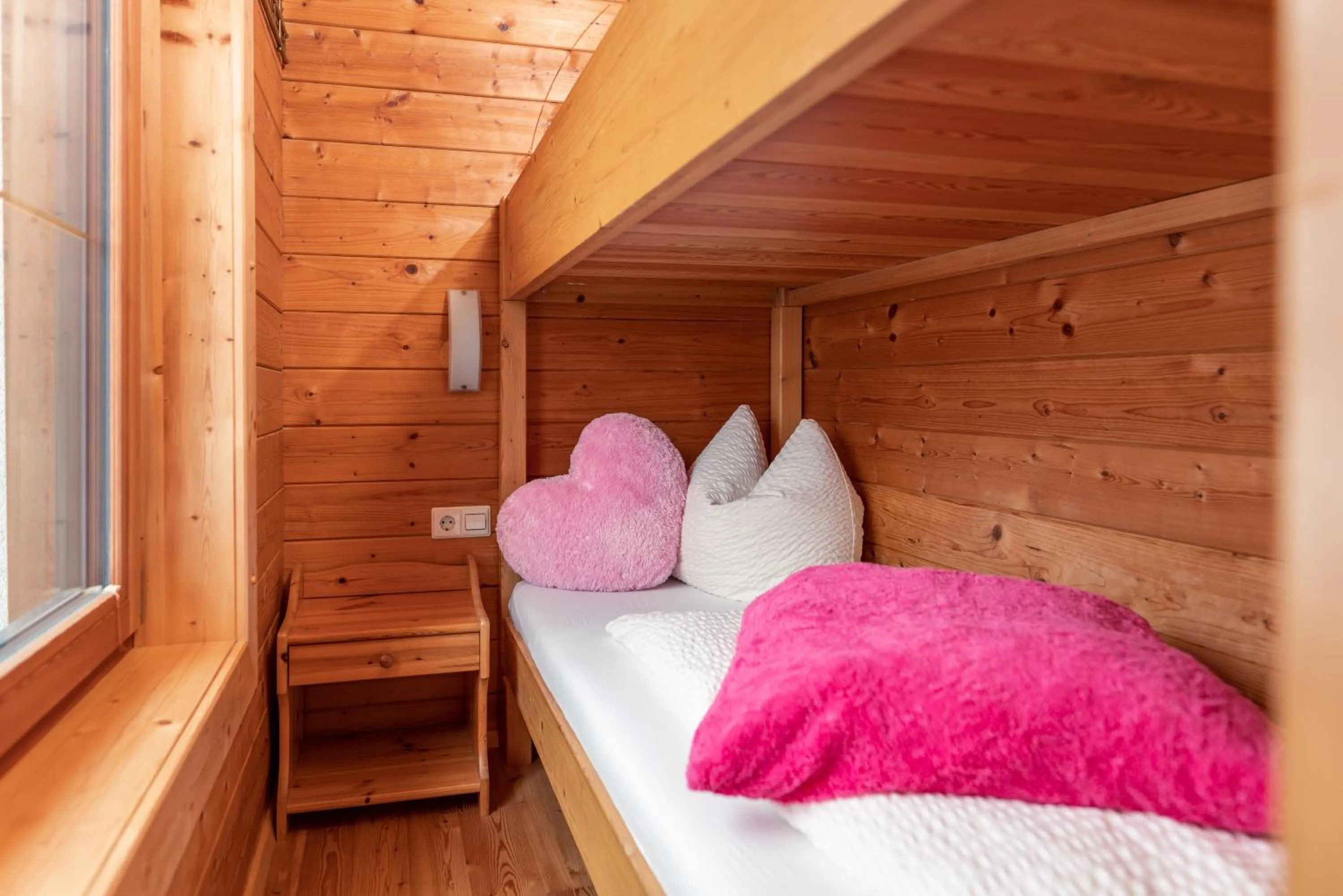 children, Bed in Wellnesshaus Reichelt