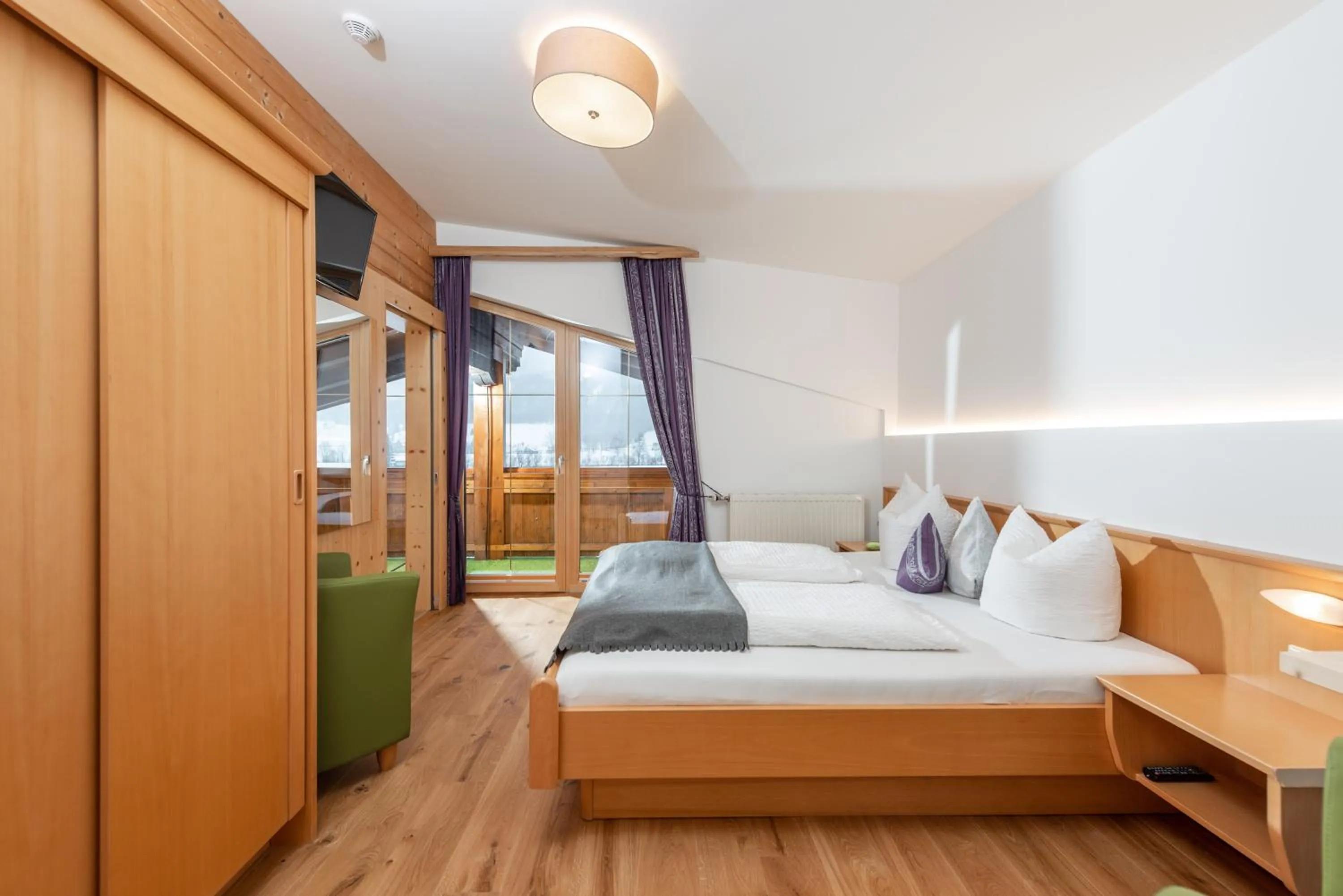 Bedroom, Bed in Wellnesshaus Reichelt