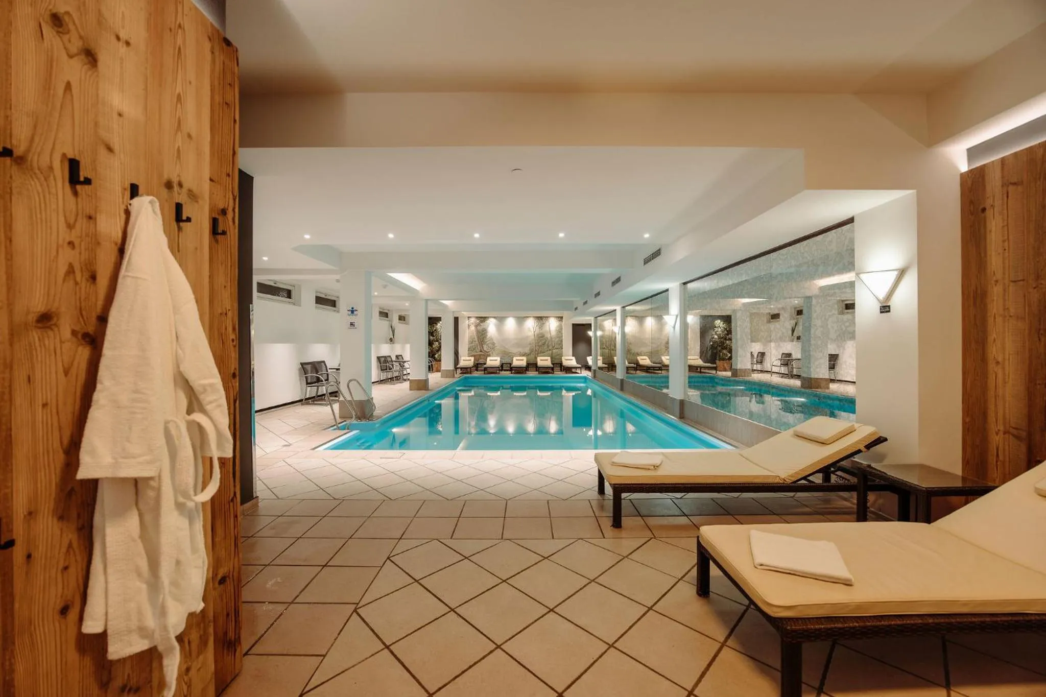 Swimming pool in Hotel Alte Post