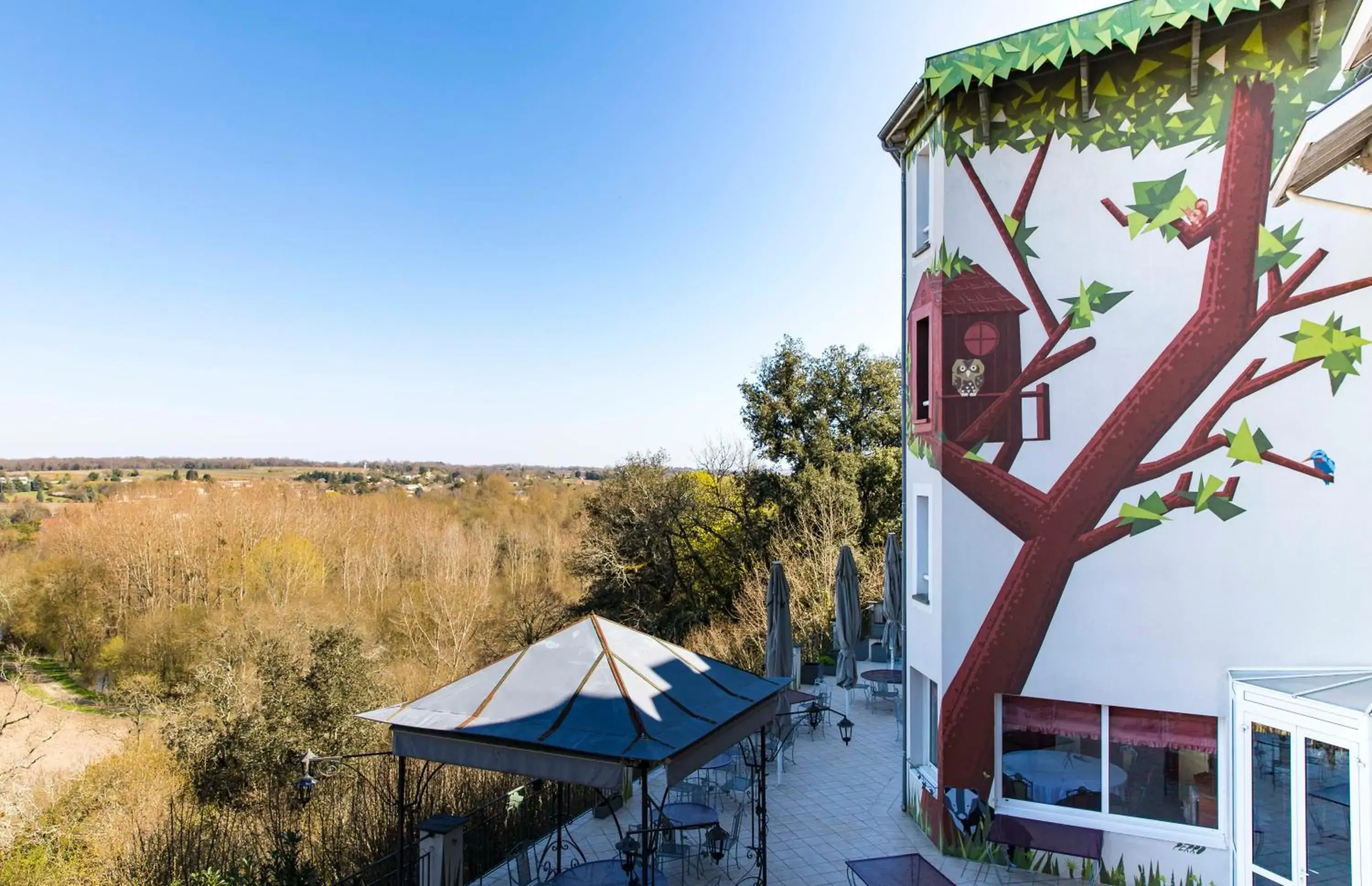 Facade/entrance in Hôtel L'Yeuse - Teritoria Facade/entrance in Hôtel L'Yeuse - Teritoria