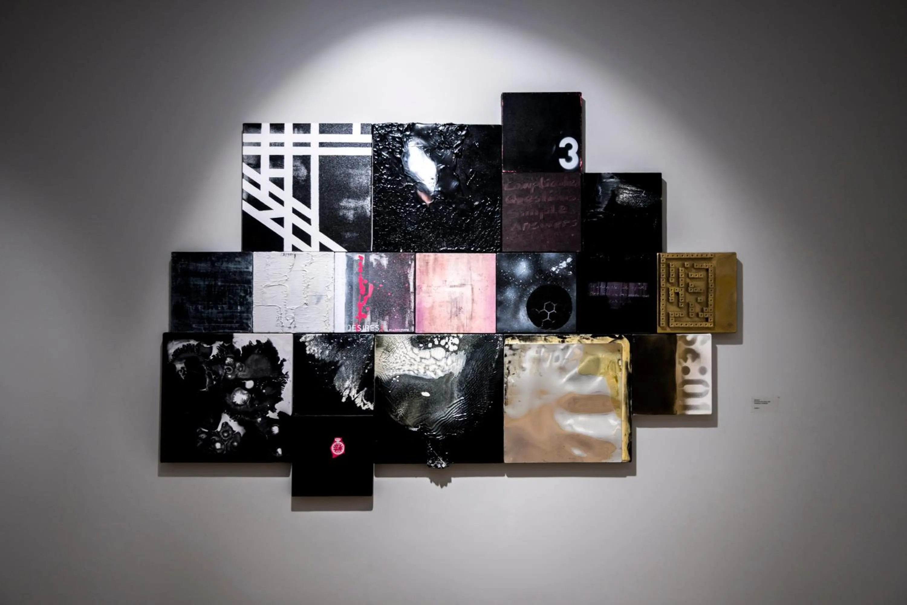 Decorative detail in Endless Art Hotel-Special Category