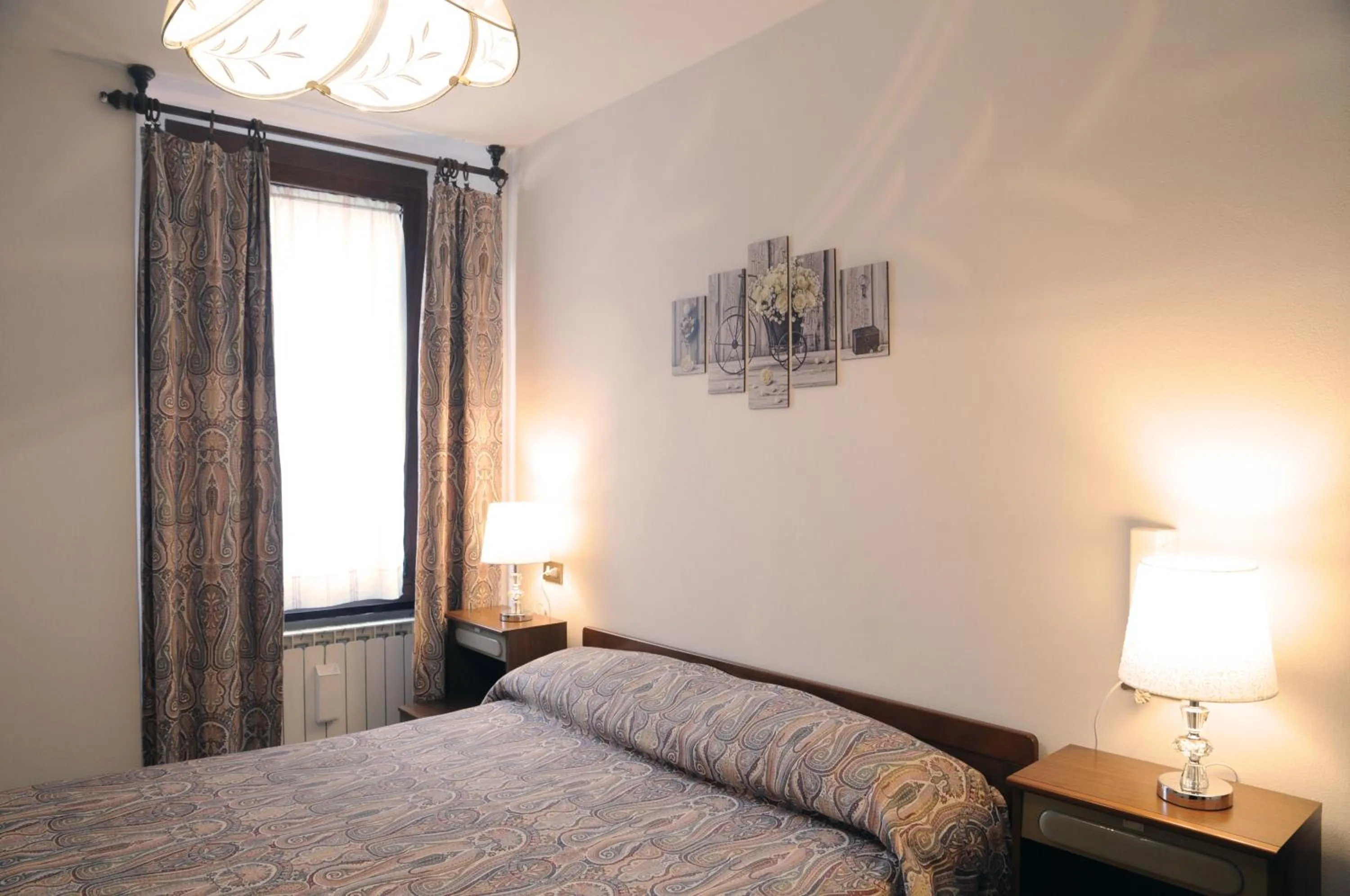 Photo of the whole room, Bed in Hotel Eternità