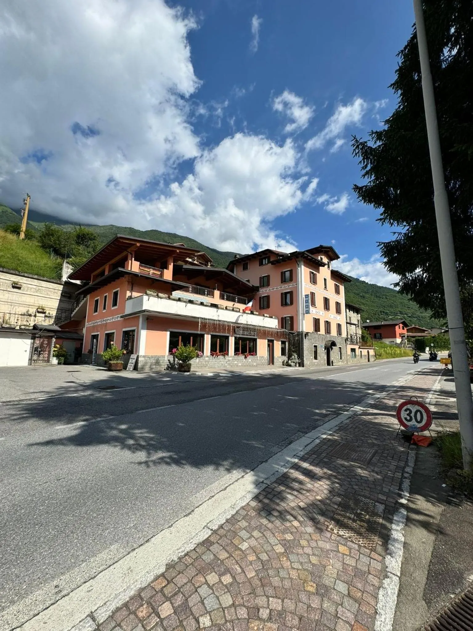 Property building in Hotel Eternità