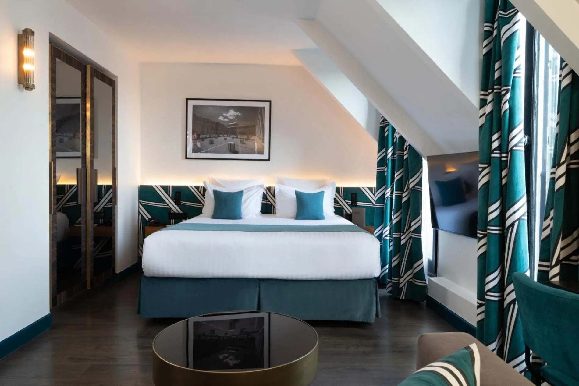 Bedroom, Bed in Hôtel Aoriste & Spa