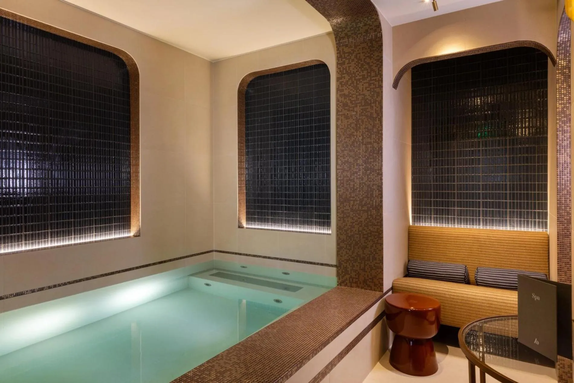 Swimming pool in Hôtel Aoriste & Spa