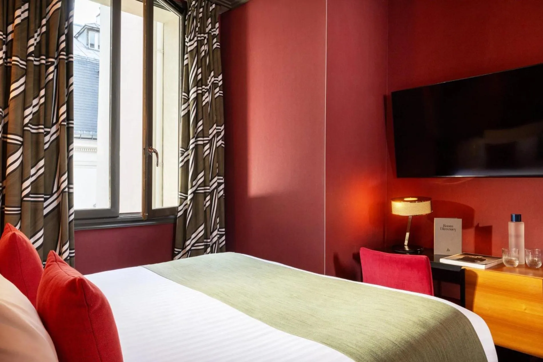 Bedroom, Bed in Hôtel Aoriste & Spa