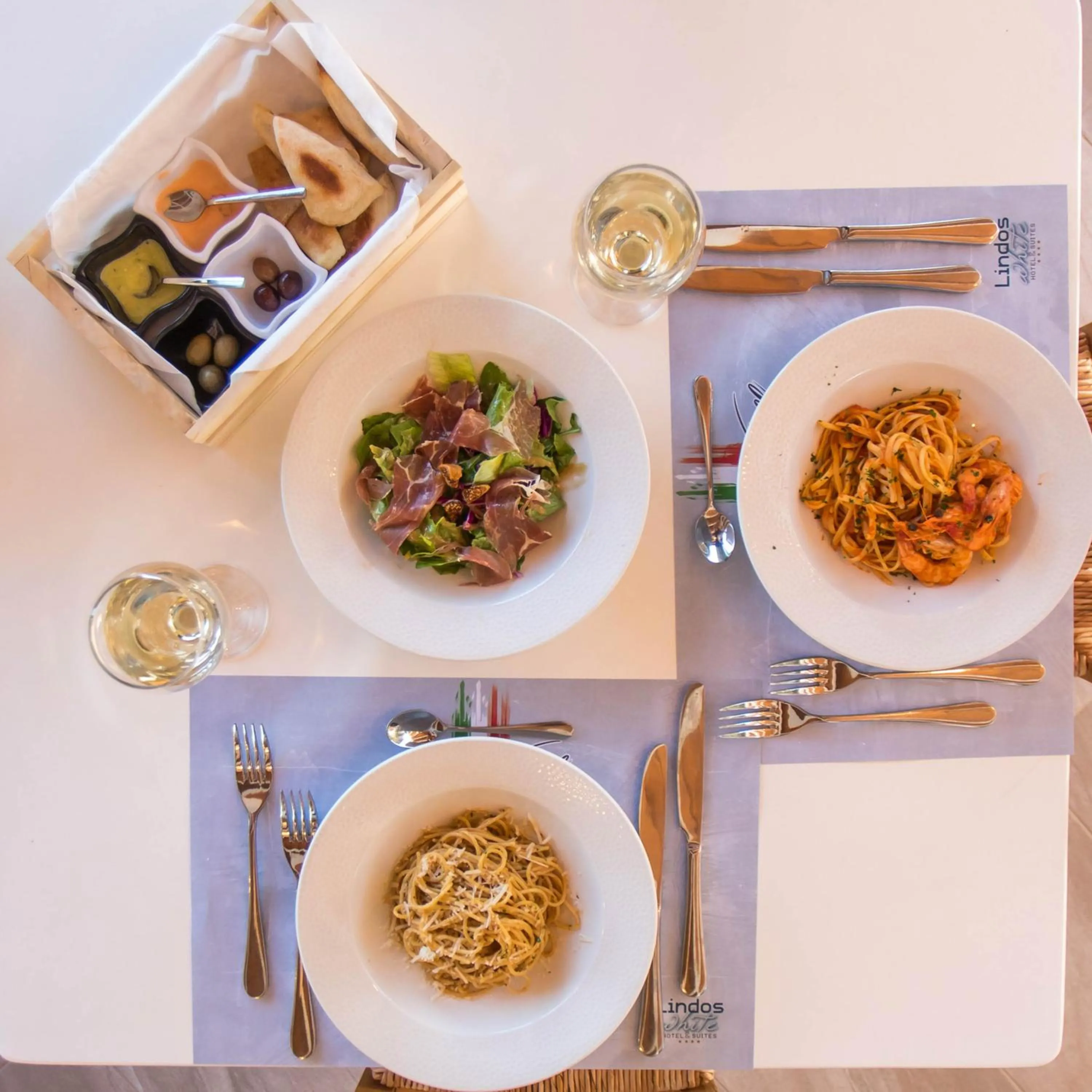 Restaurant/places to eat in Lindos White Hotel & Suites