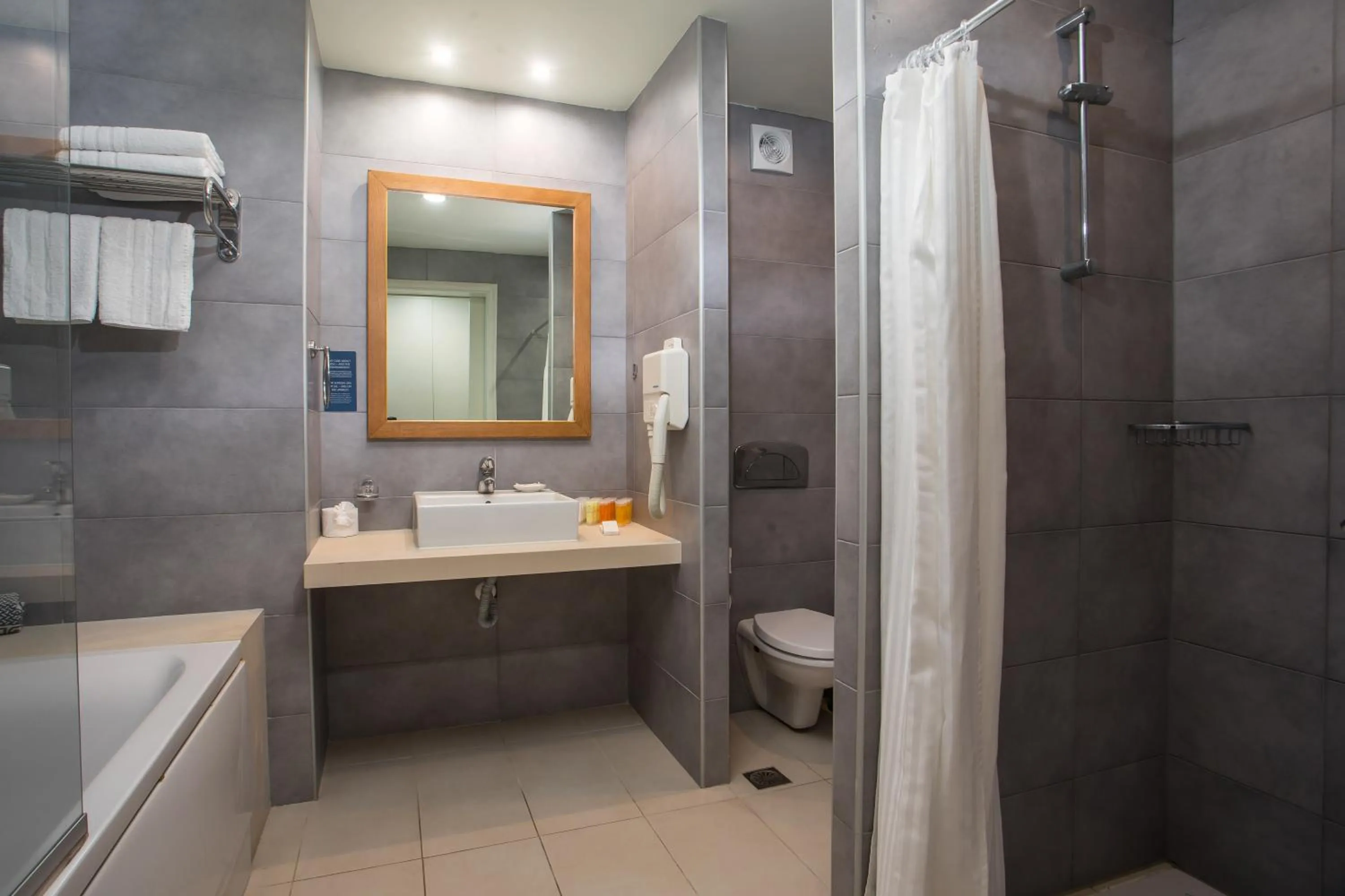 Lindos White Hotel & Suites