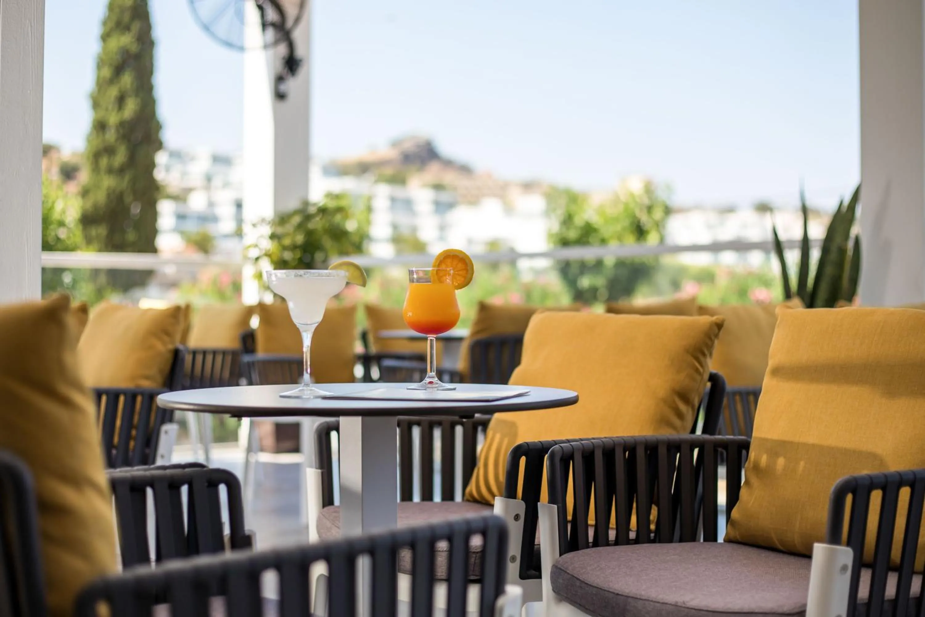 Restaurant/places to eat in Lindos White Hotel & Suites