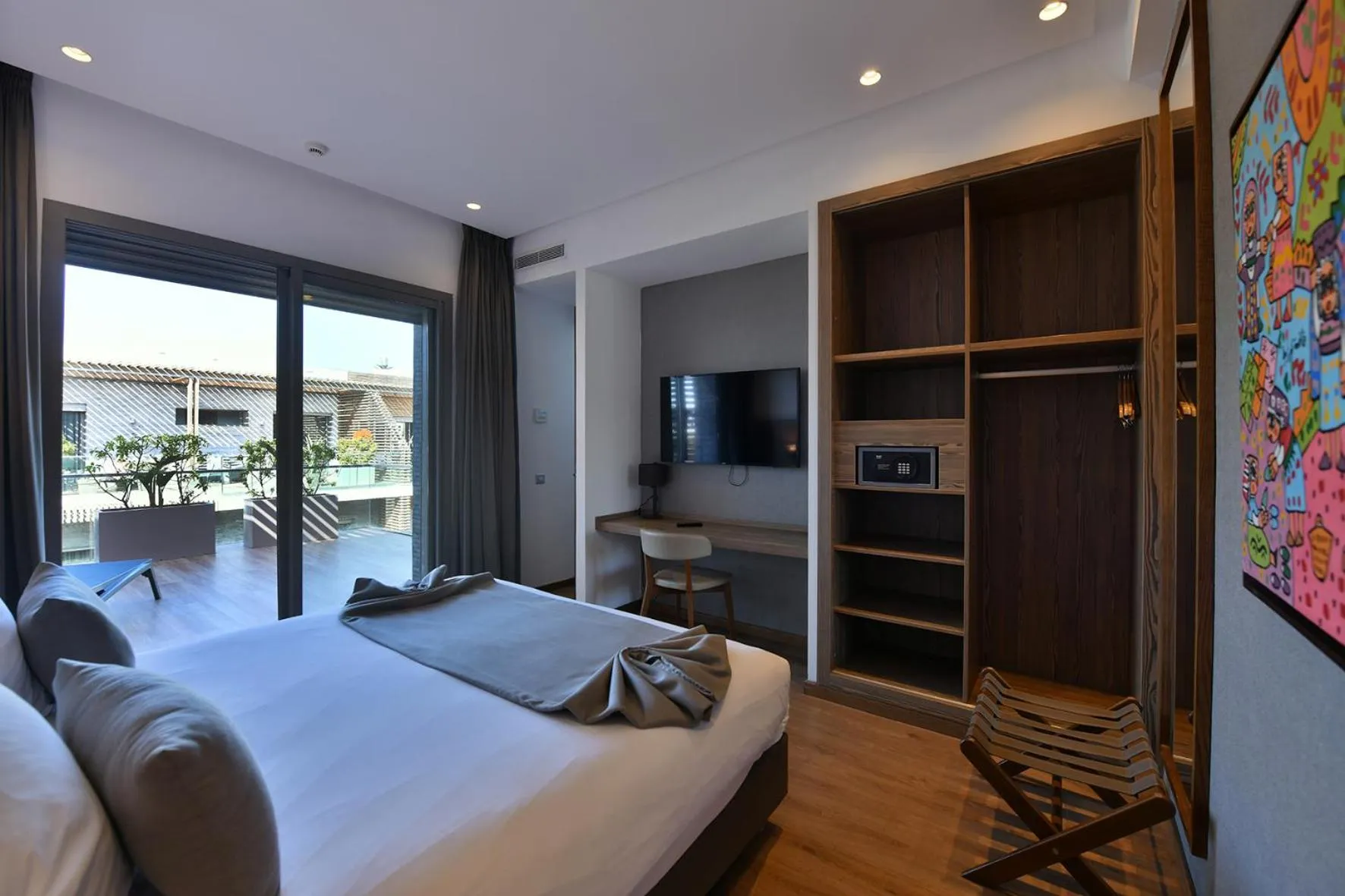 Bed in Ocean Park Hotel, Premium Suites & Wellness