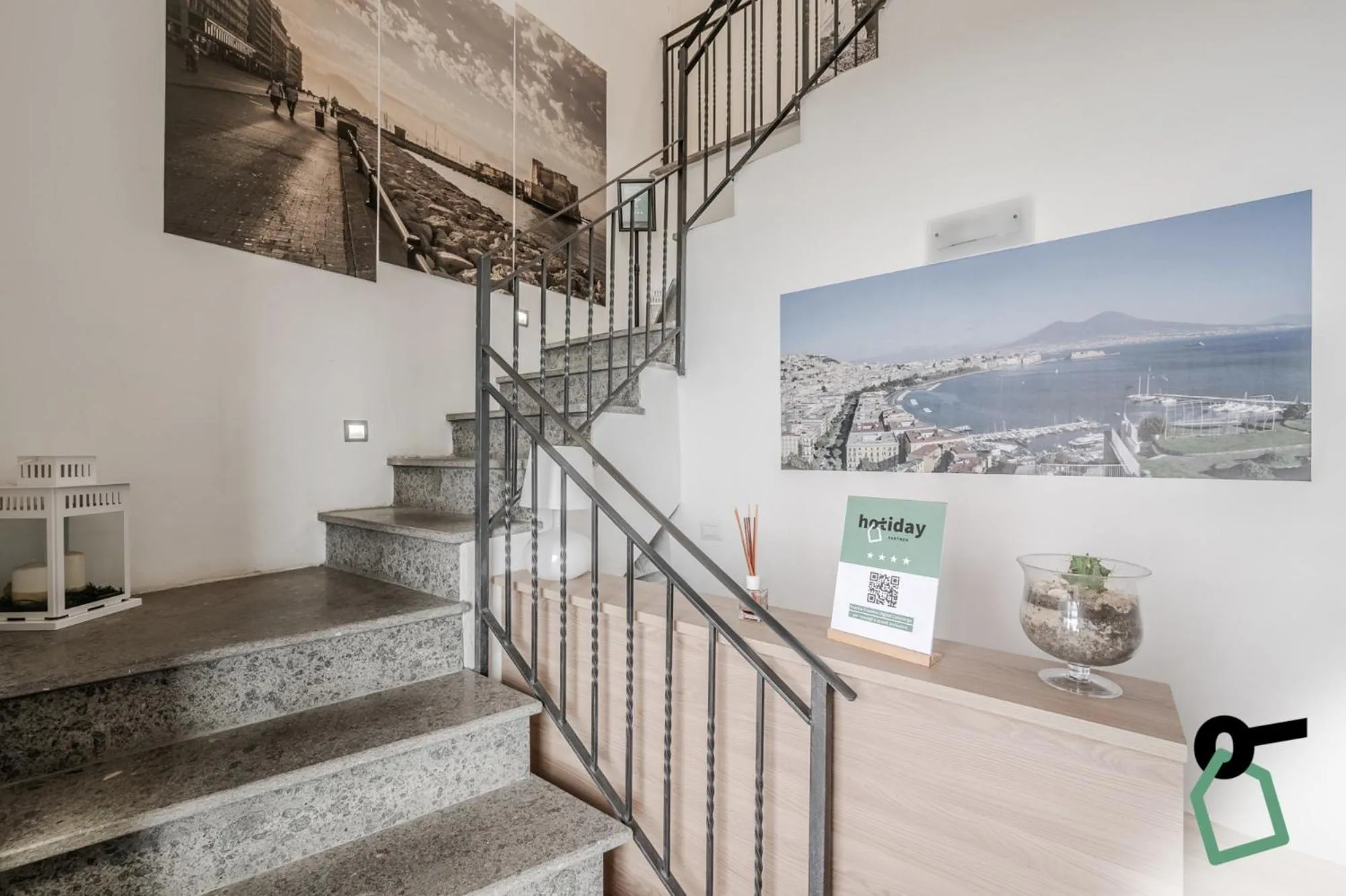 Decorative detail in Residenza Scarlatti Napoli