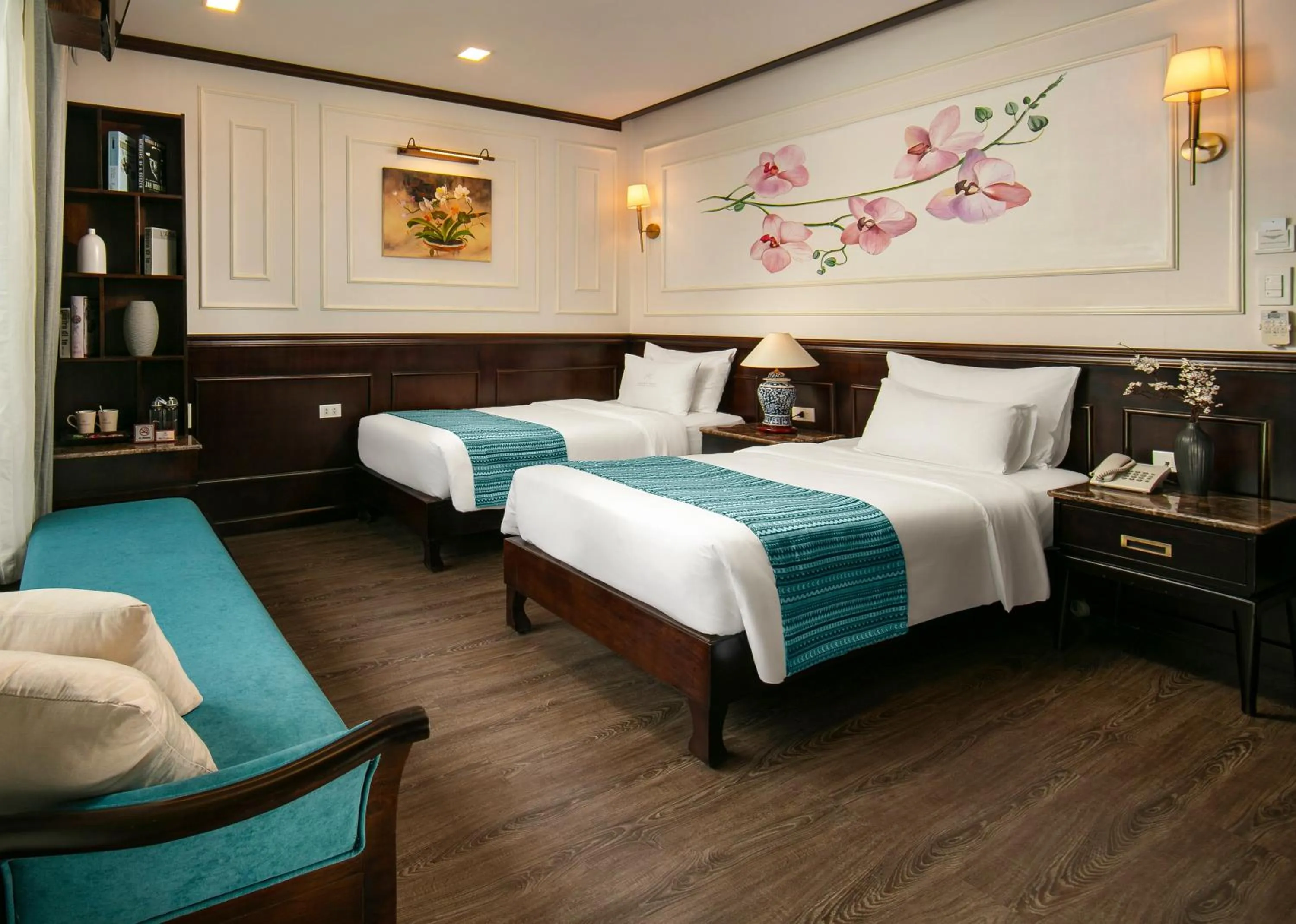Bed in Orchid Trendy Cruise