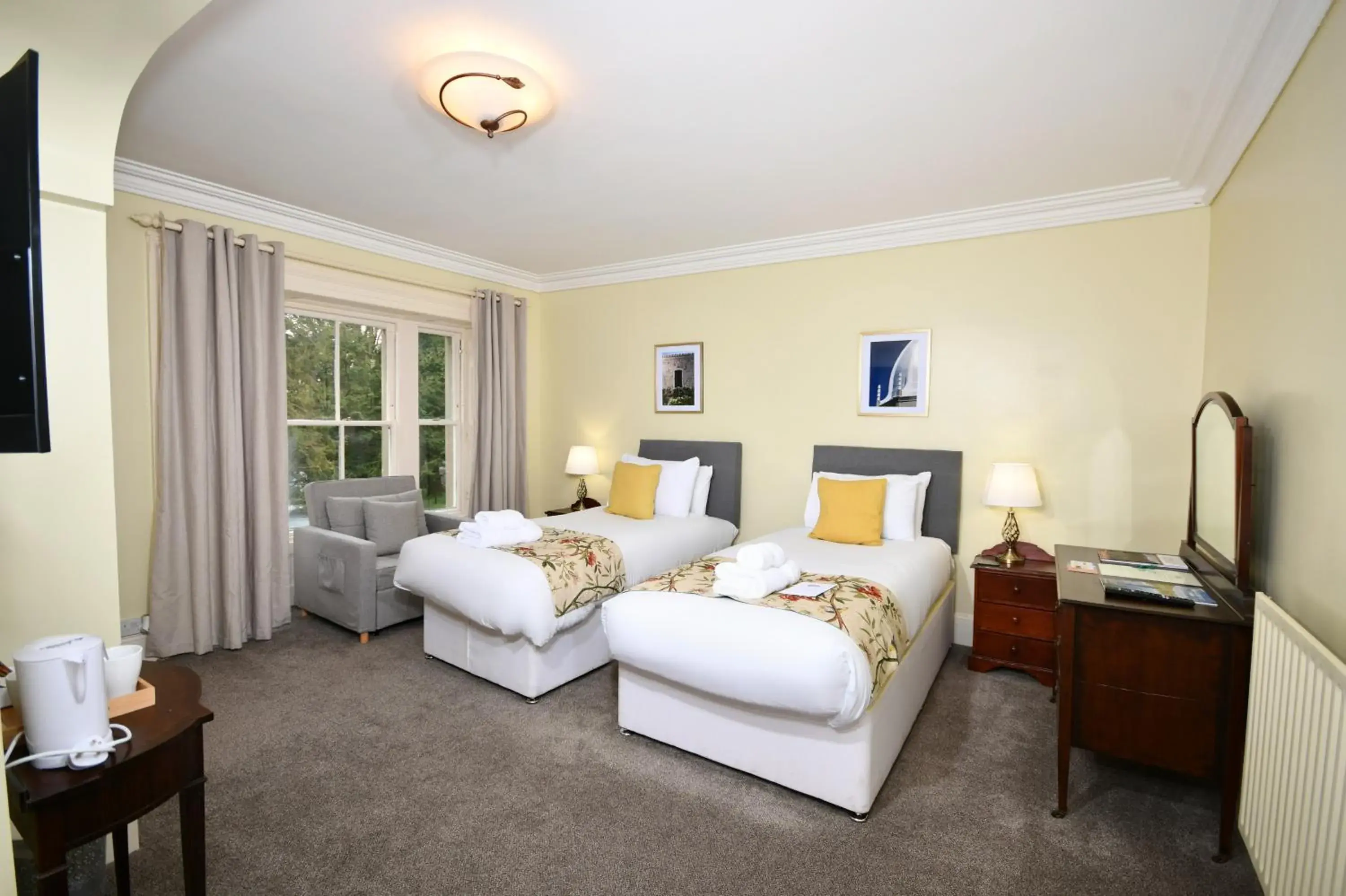 Deluxe Family Room in Lovelady Shield Country House Hotel Deluxe Family Room in Lovelady Shield Country House Hotel