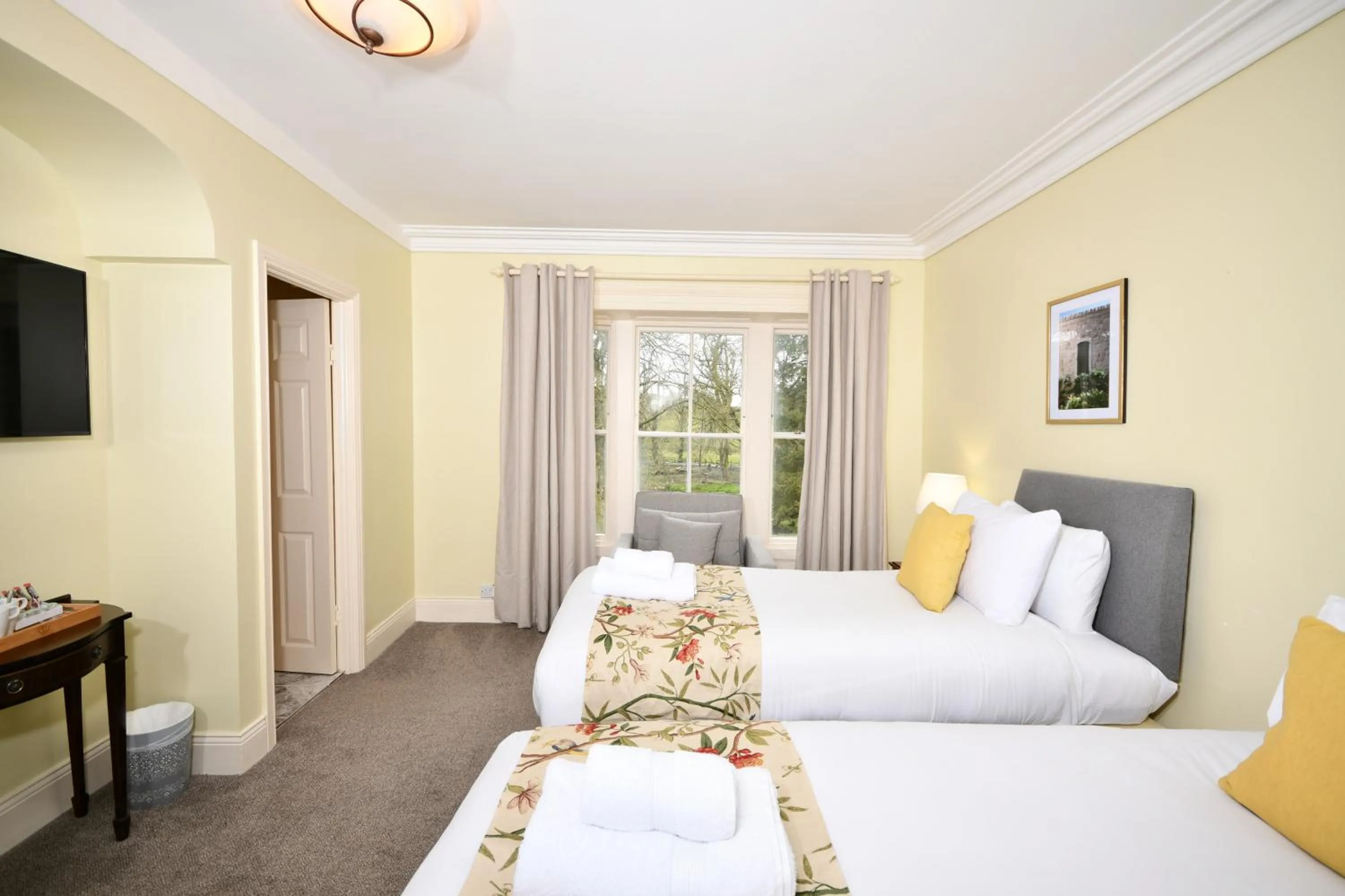 Bed in Lovelady Shield Country House Hotel