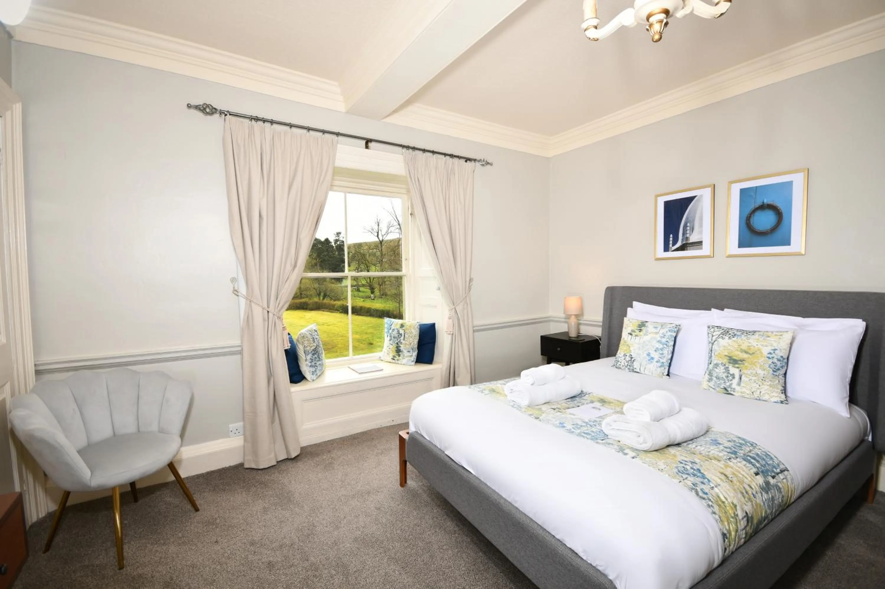 Bed in Lovelady Shield Country House Hotel