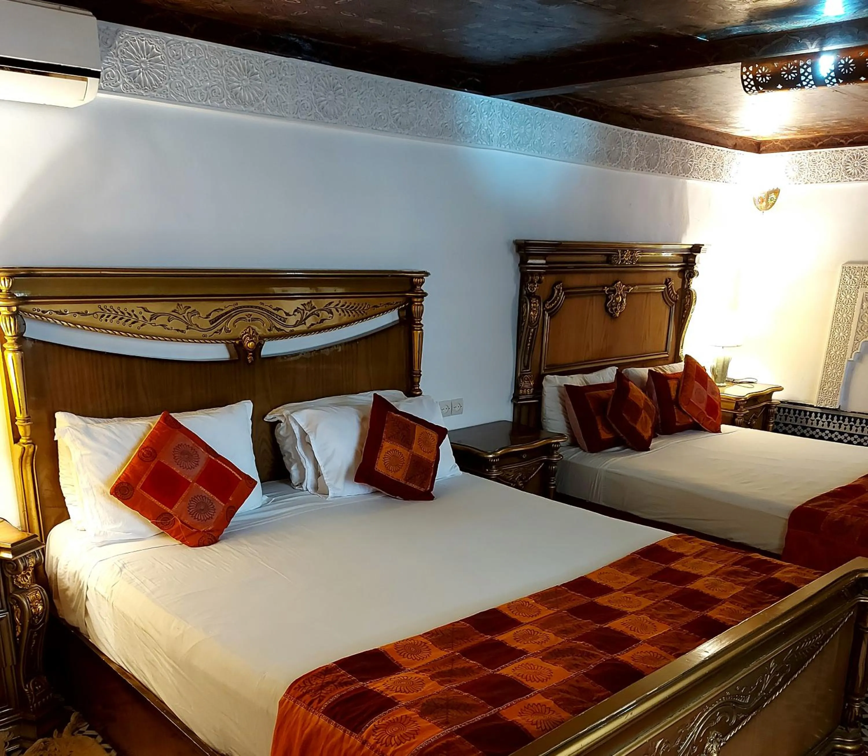 Photo of the whole room, Bed in Palais AL Firdaous