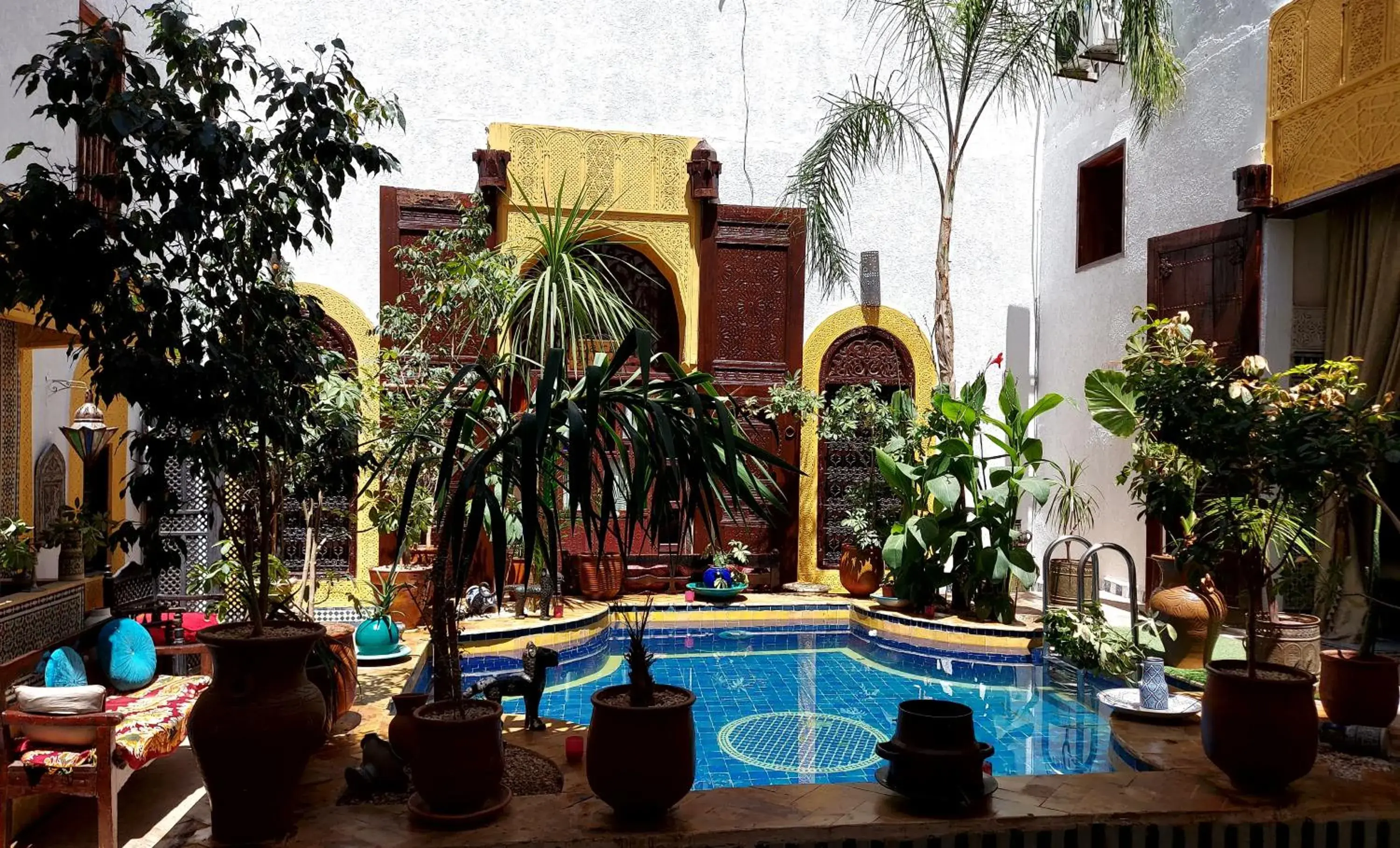 Property building in Palais AL Firdaous Property building in Palais AL Firdaous