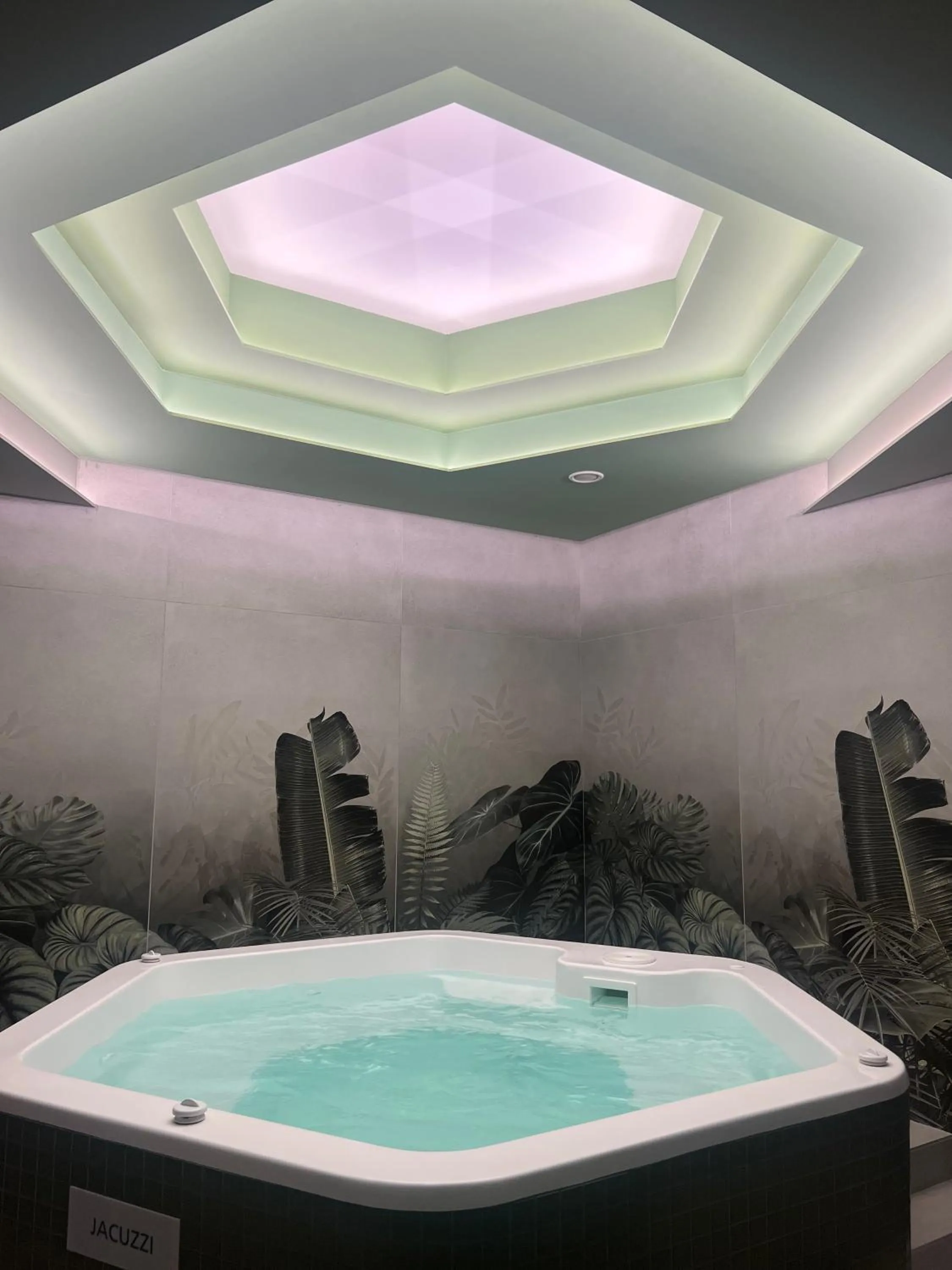 Hot Tub in Hotel Laguna Park & Aqua Club - All Inclusive