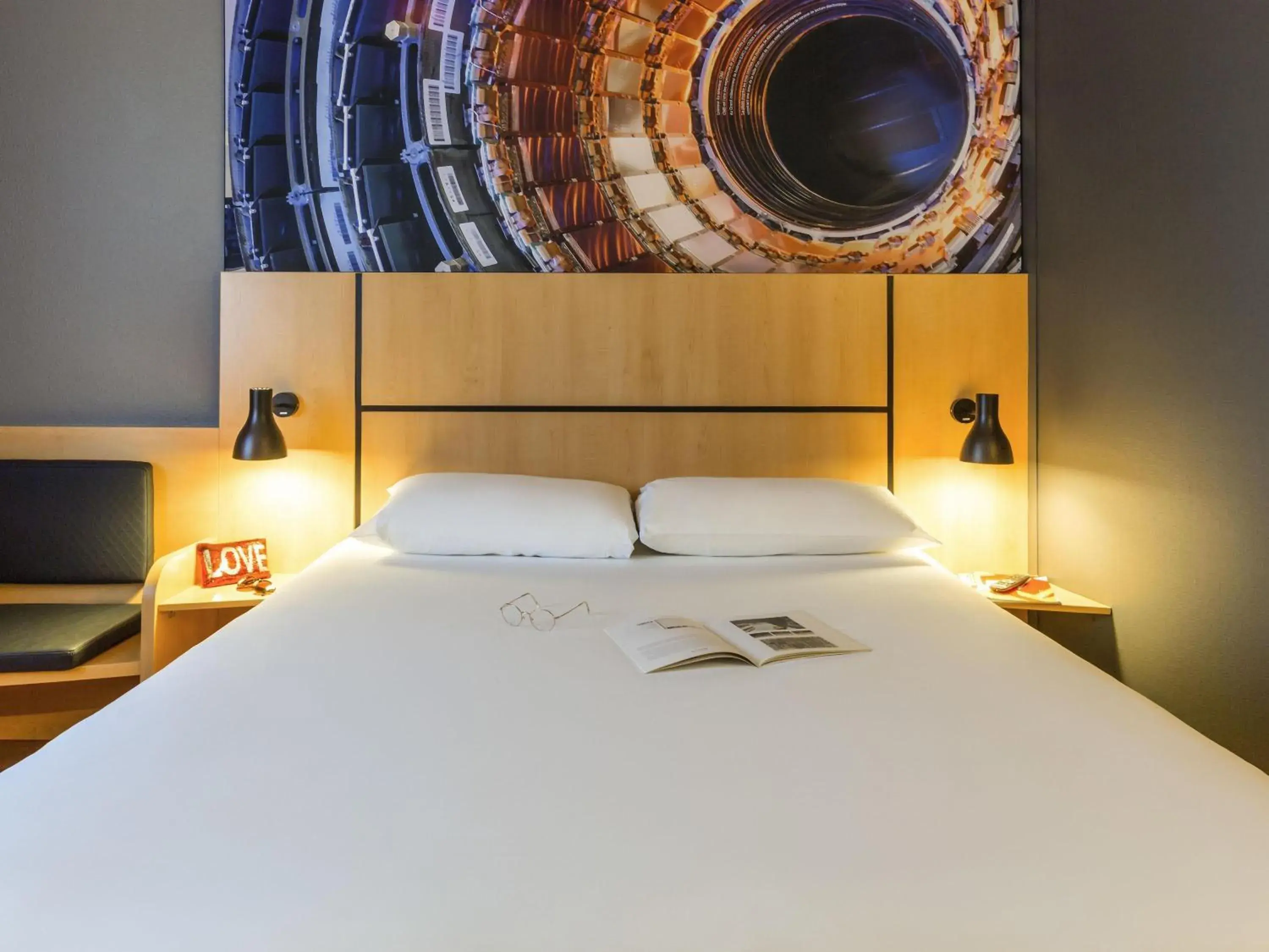 Bedroom, Bed in ibis Genève Petit Lancy Bedroom, Bed in ibis Genève Petit Lancy