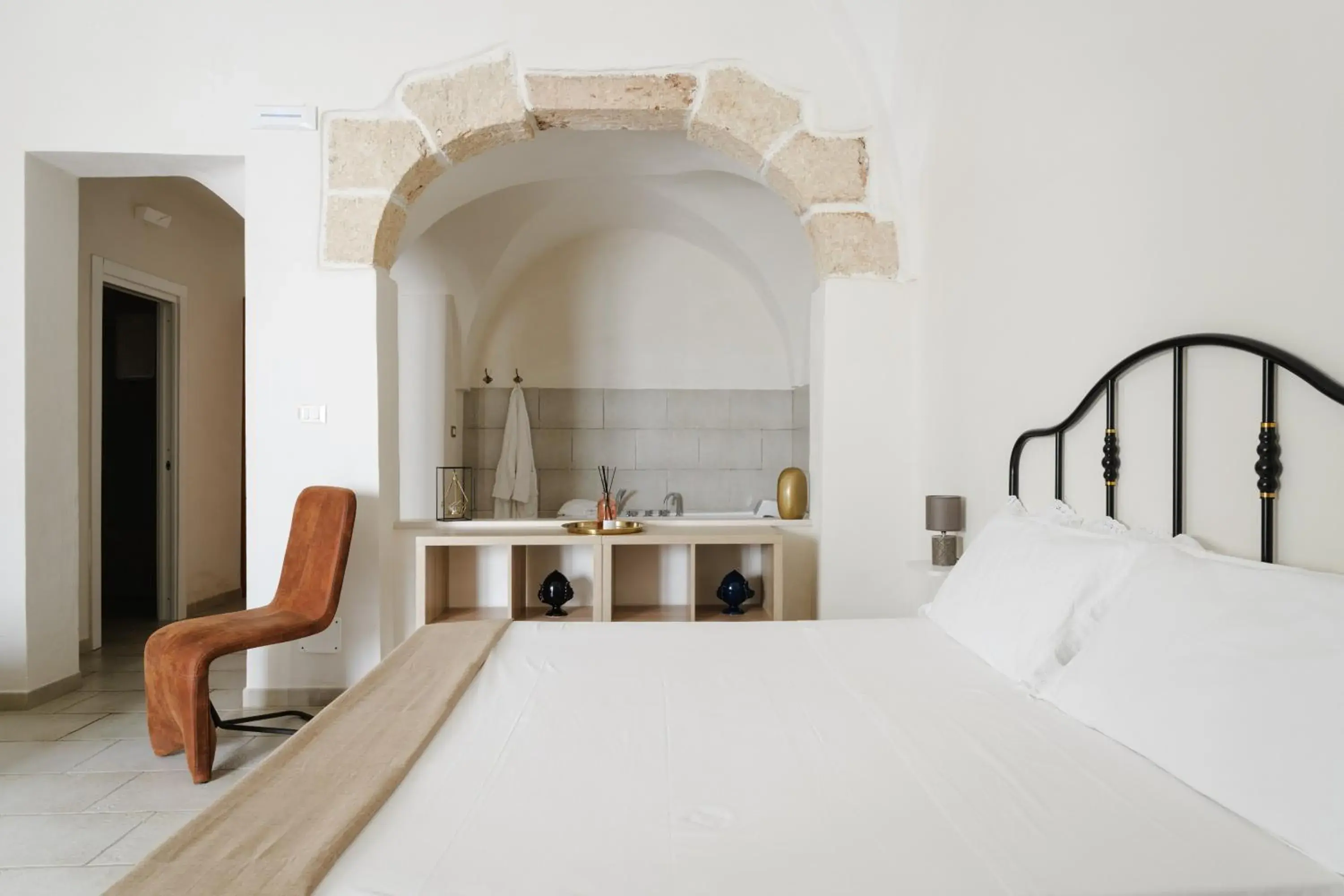 Deluxe Suite with Spa Bath in BED&BREAD Piazza 'Nzegna Deluxe Suite with Spa Bath in BED&BREAD Piazza 'Nzegna